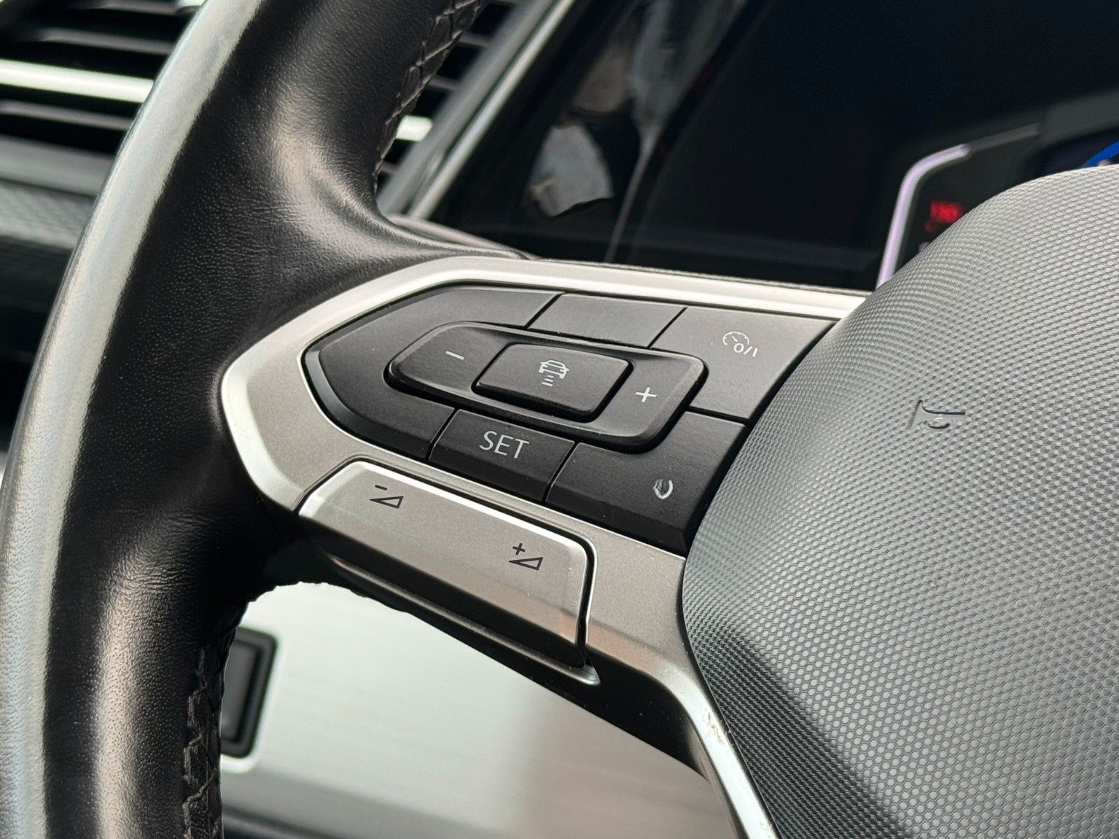 Volkswagen T6.1 Multivan Comfortline 4Motion 6-Sitzer StHzg foto 19