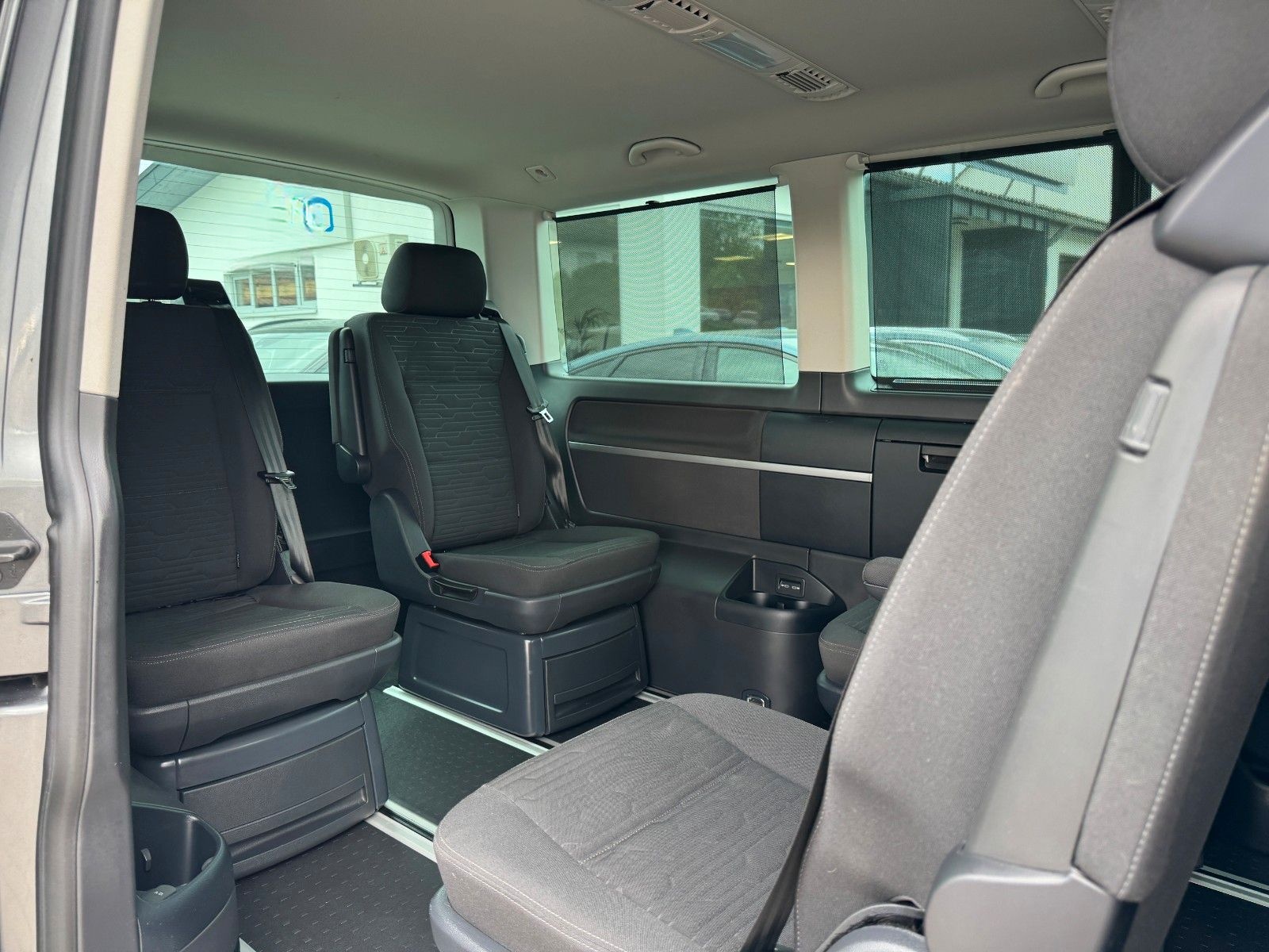 Volkswagen T6.1 Multivan Comfortline 4Motion 6-Sitzer StHzg foto 22