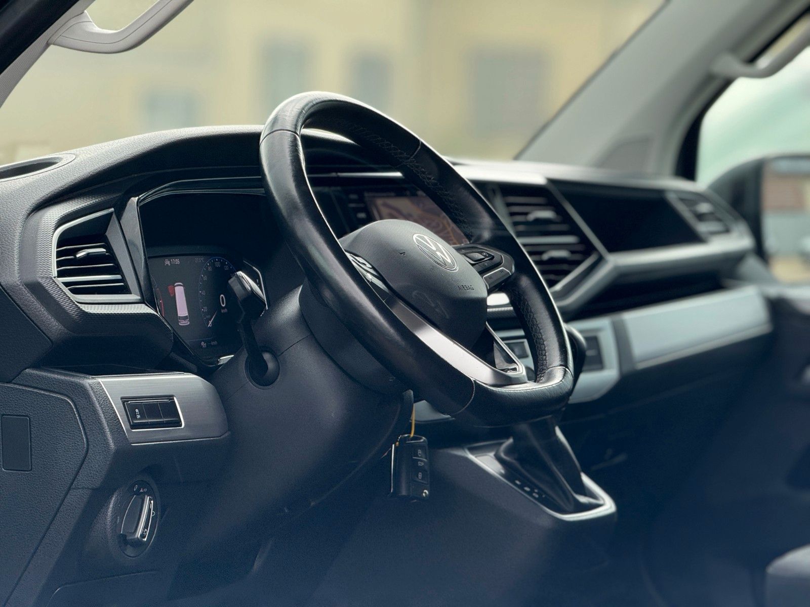 Volkswagen T6.1 Multivan Comfortline 4Motion 6-Sitzer StHzg foto 10