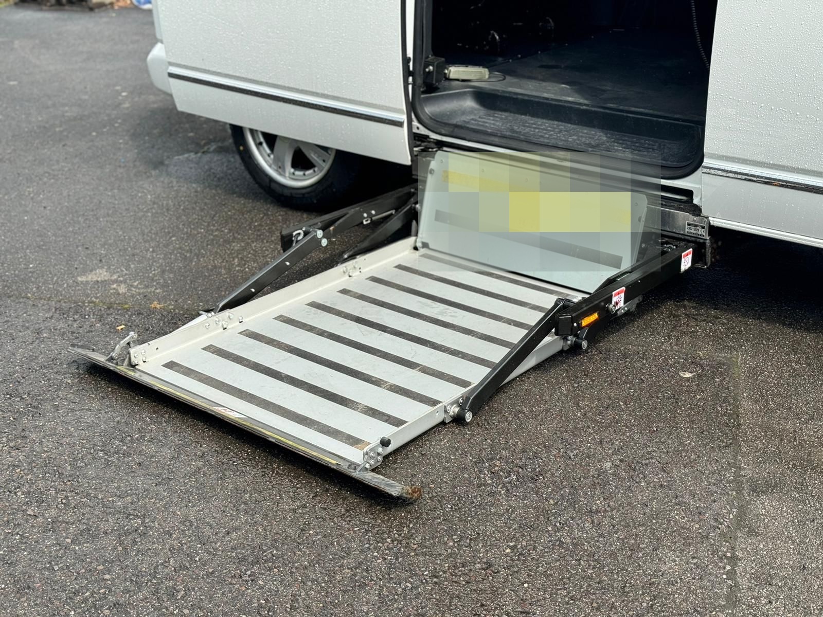 Volkswagen T5 Caravelle behindertengerecht *Rampe* foto 19