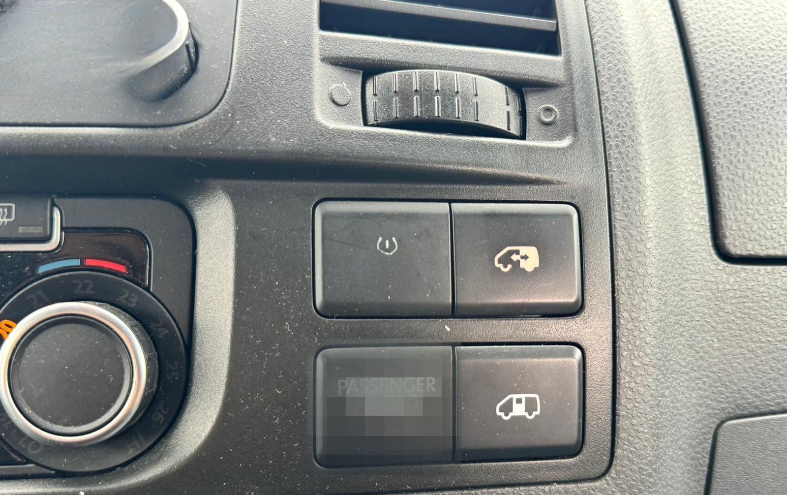 Volkswagen T5 Caravelle behindertengerecht *Rampe* foto 20