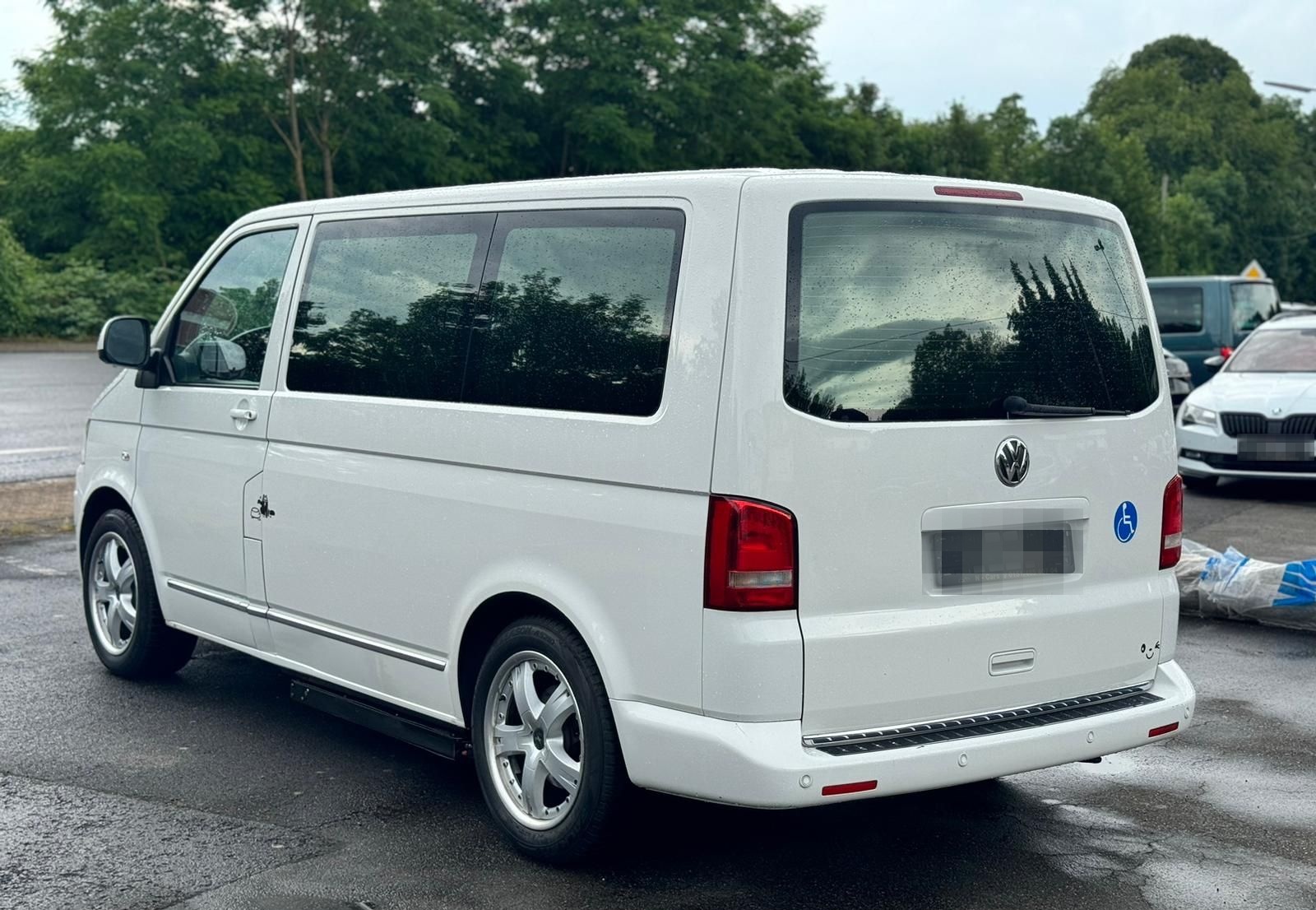 Volkswagen T5 Caravelle behindertengerecht *Rampe* foto 8