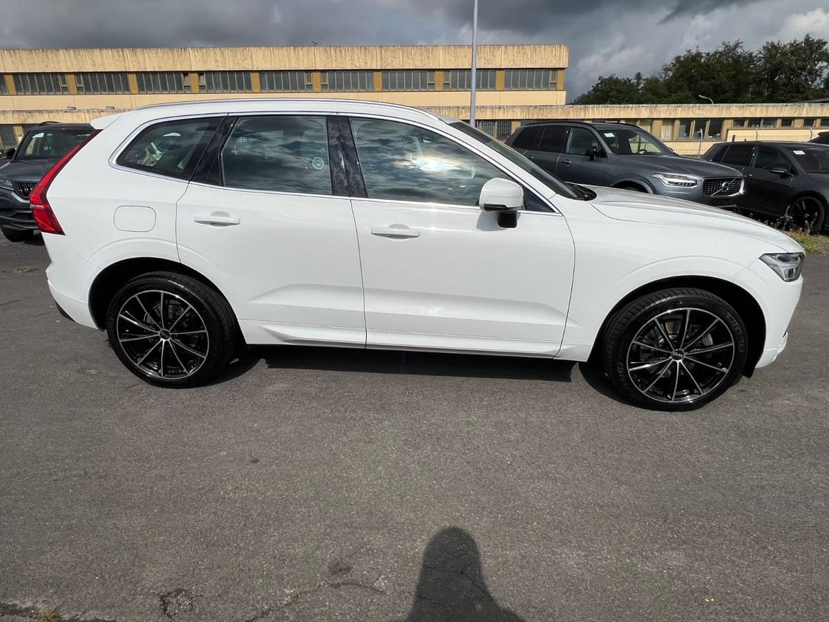 Volvo XC60 AWD Kamera Navi Sensus LED Teilleder foto 4