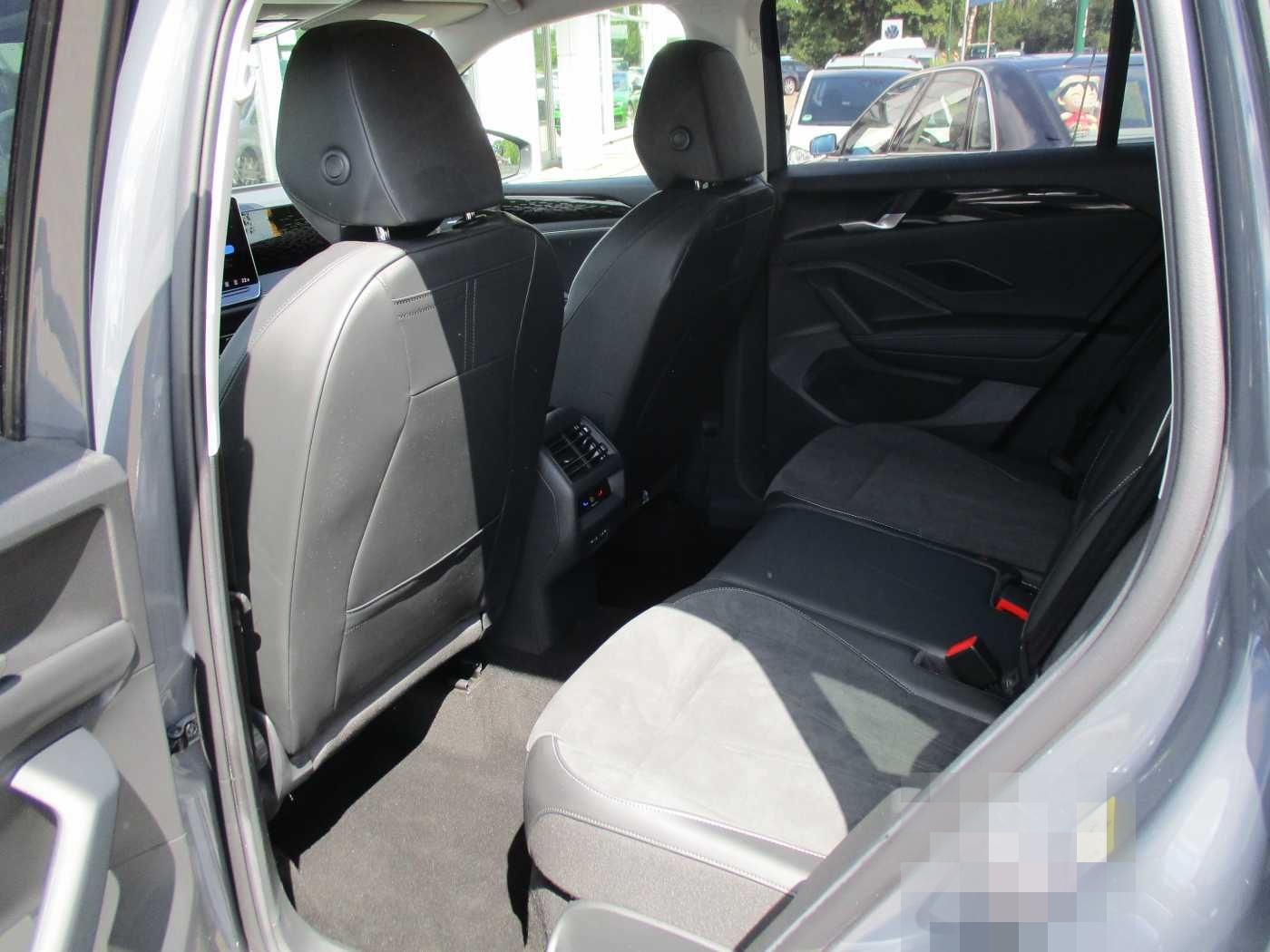 Volkswagen Tiguan 1.5 eTSI OPF DSG Elegance foto 7
