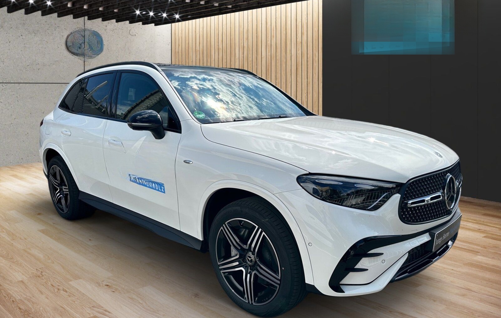 Mercedes-Benz GLC 300 de 4M AMG°LEDER°AHK°360°PANO°KEYL° foto 2