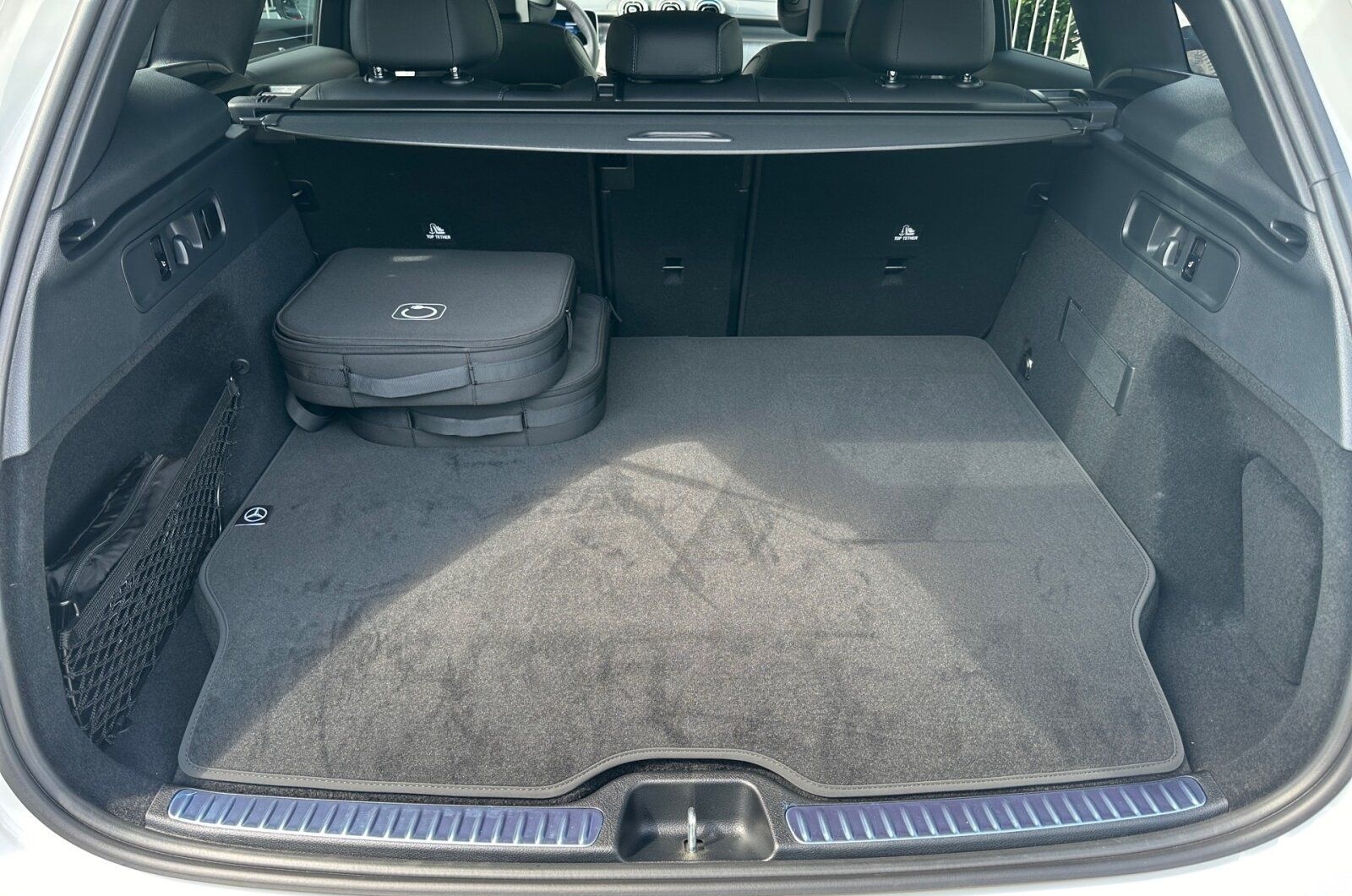 Mercedes-Benz GLC 300 de 4M AMG°LEDER°AHK°360°PANO°KEYL° foto 12
