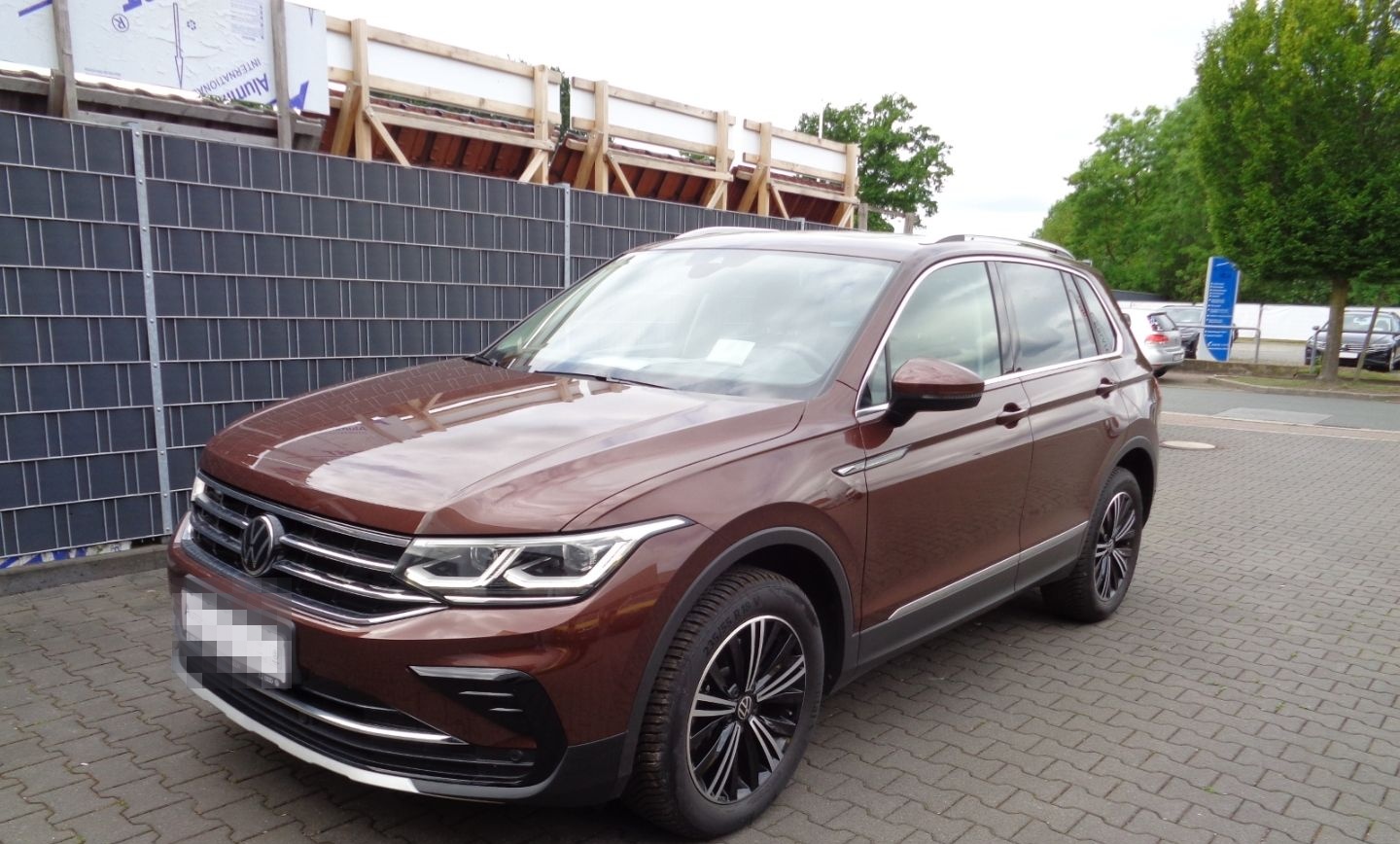 Volkswagen Tiguan Elegance 4Motion 2.0 TDI HUD AHK Panodach foto 2