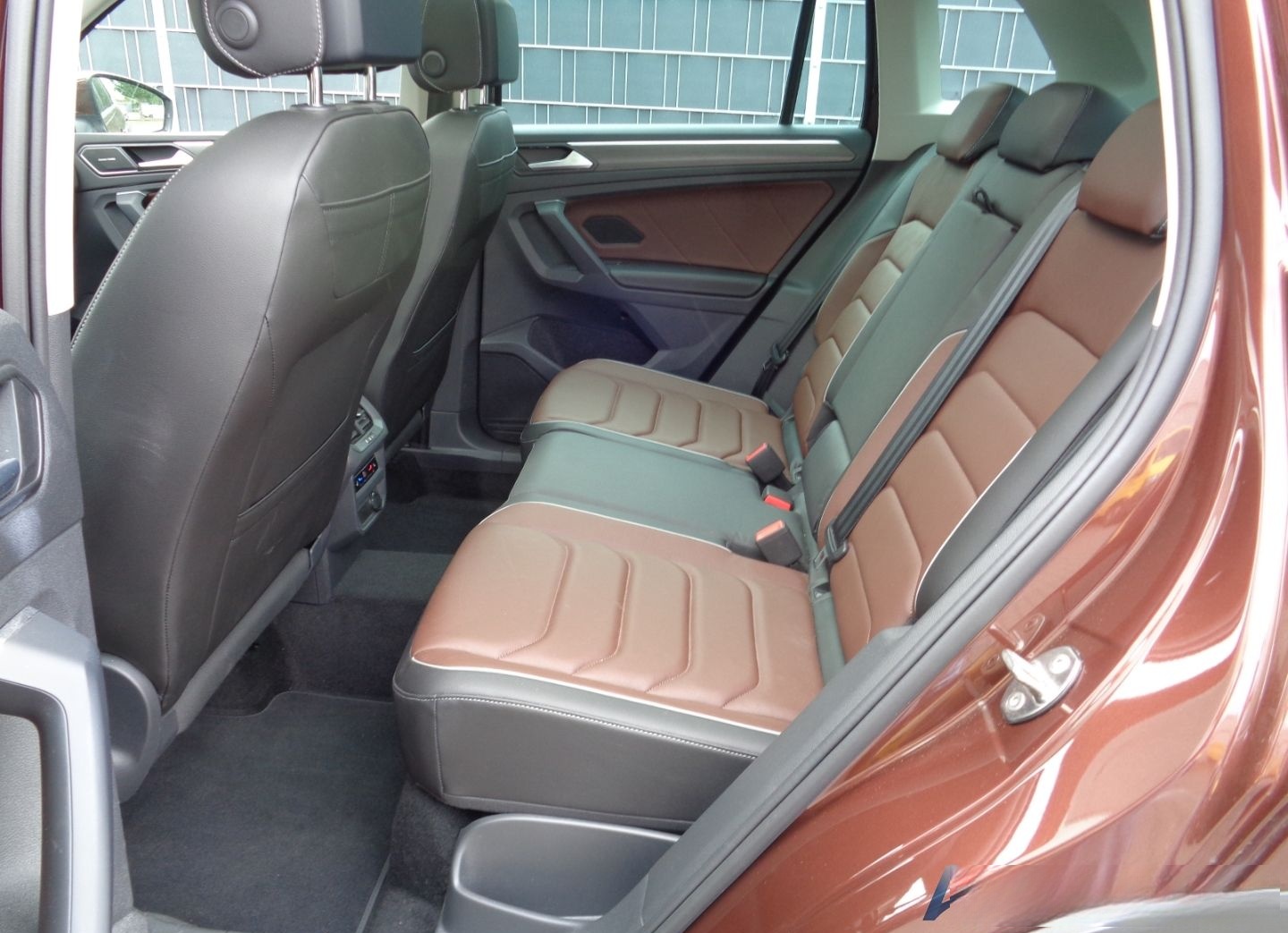 Volkswagen Tiguan Elegance 4Motion 2.0 TDI HUD AHK Panodach foto 11