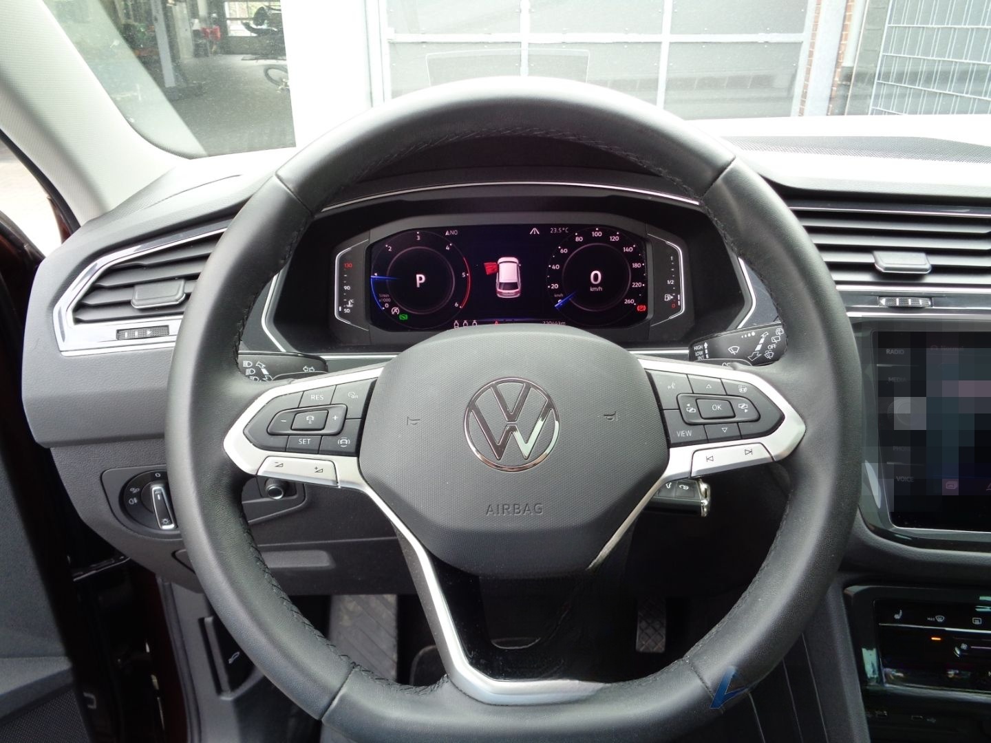 Volkswagen Tiguan Elegance 4Motion 2.0 TDI HUD AHK Panodach foto 7