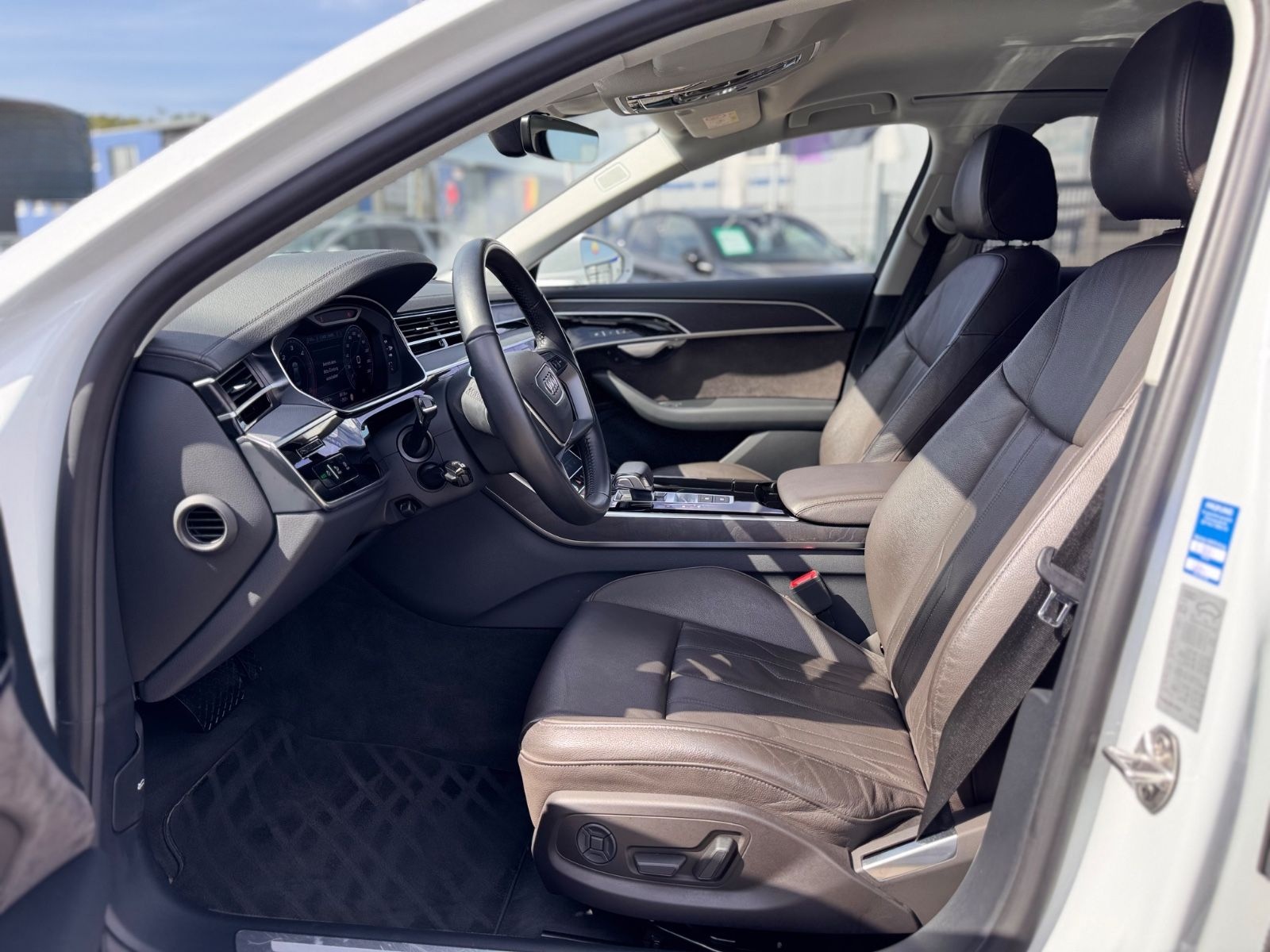 Audi A8 50 TDI quattro foto 11