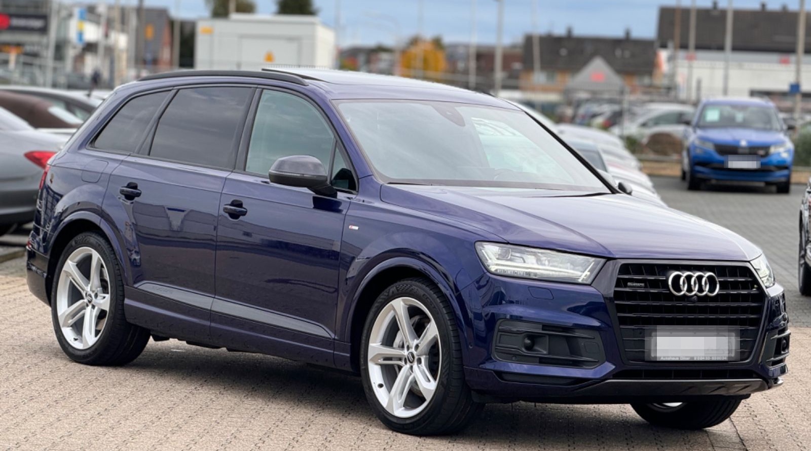 Audi Q7 50 TDI quattro S line Sport / Plus 7 Sitze foto 2