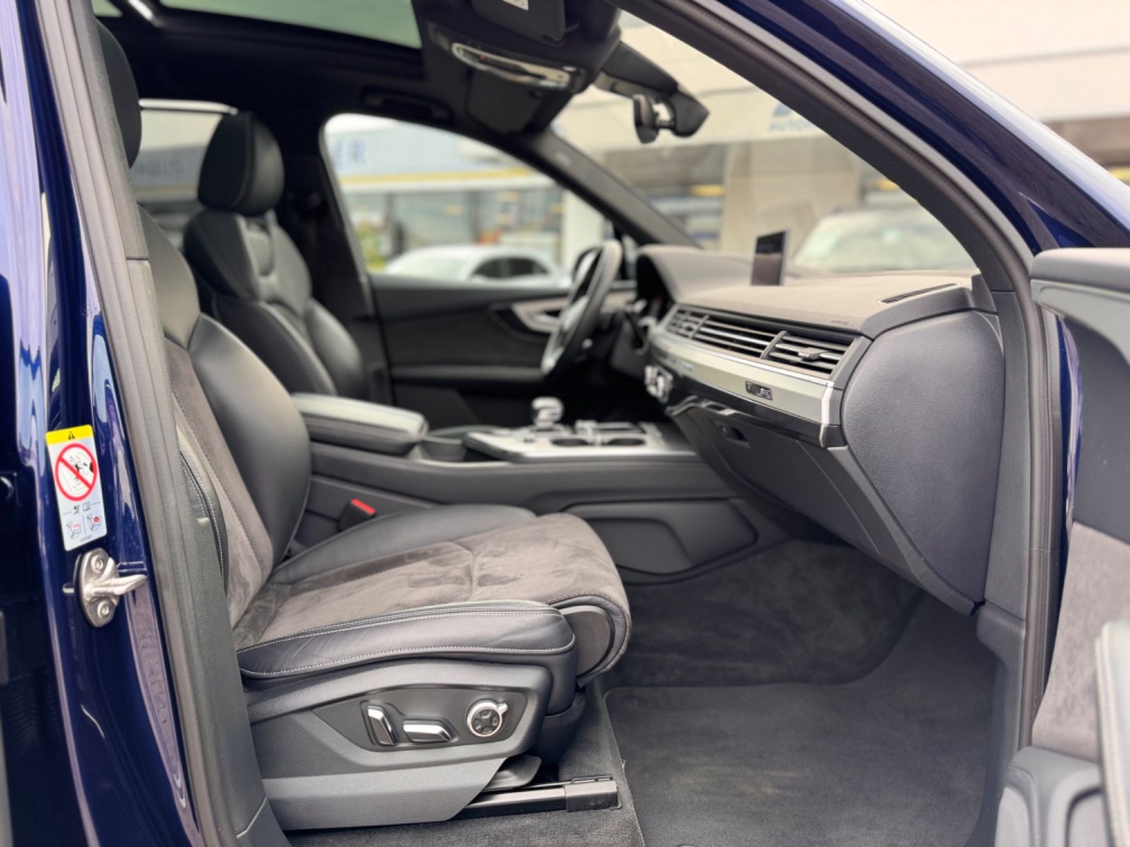Audi Q7 50 TDI quattro S line Sport / Plus 7 Sitze foto 22
