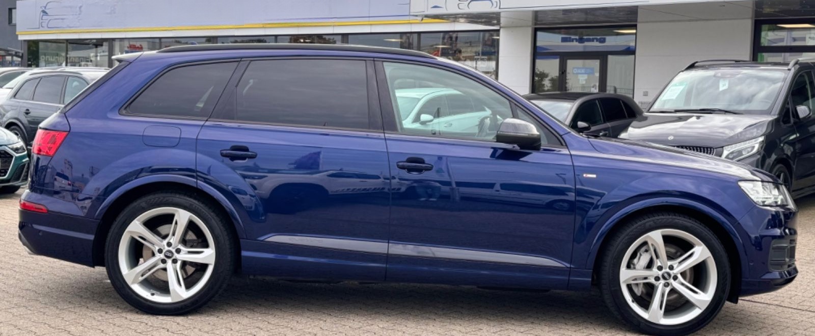 Audi Q7 50 TDI quattro S line Sport / Plus 7 Sitze foto 4