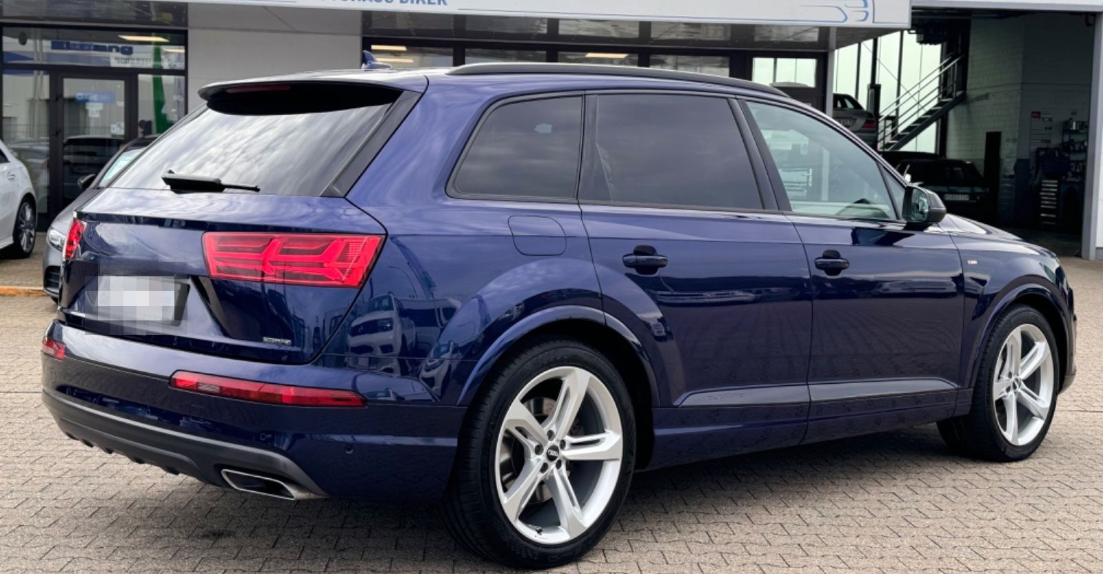 Audi Q7 50 TDI quattro S line Sport / Plus 7 Sitze foto 5