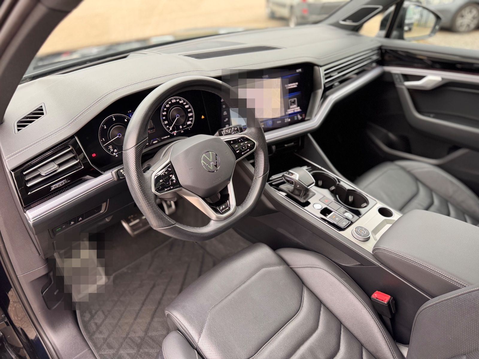Volkswagen Touareg 3.0 TDI R-Line 4Motion foto 16