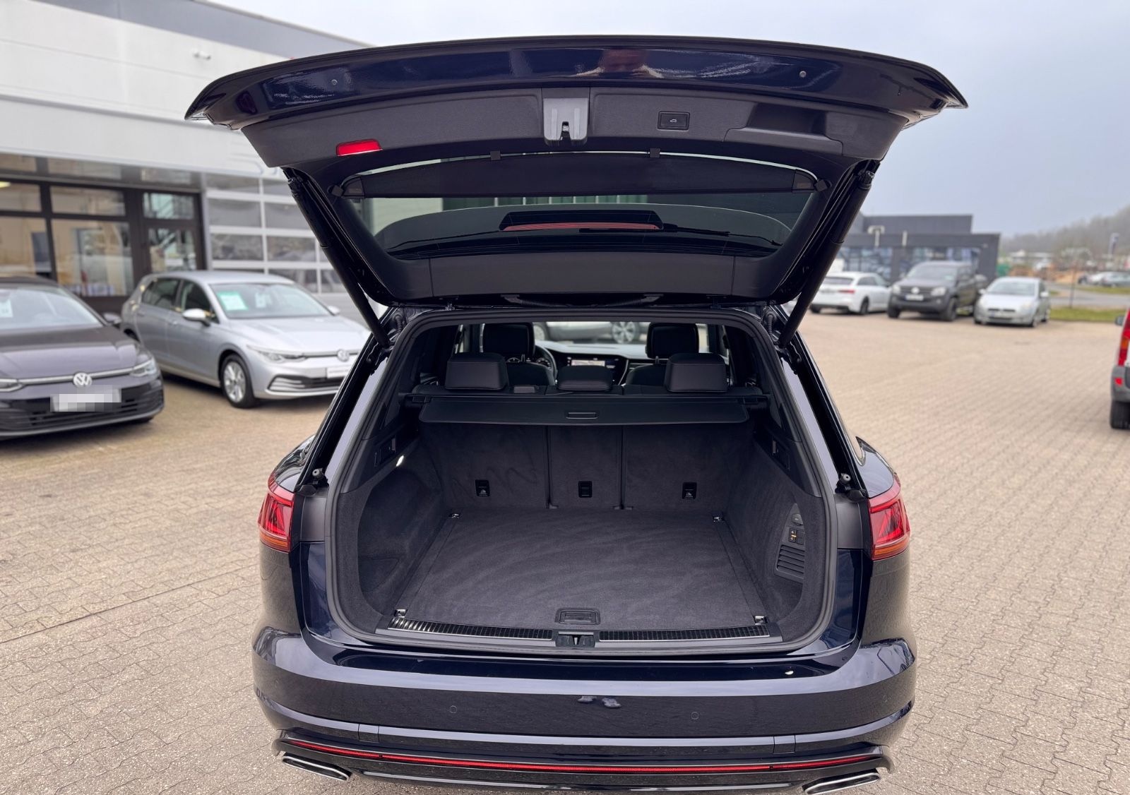 Volkswagen Touareg 3.0 TDI R-Line 4Motion foto 19