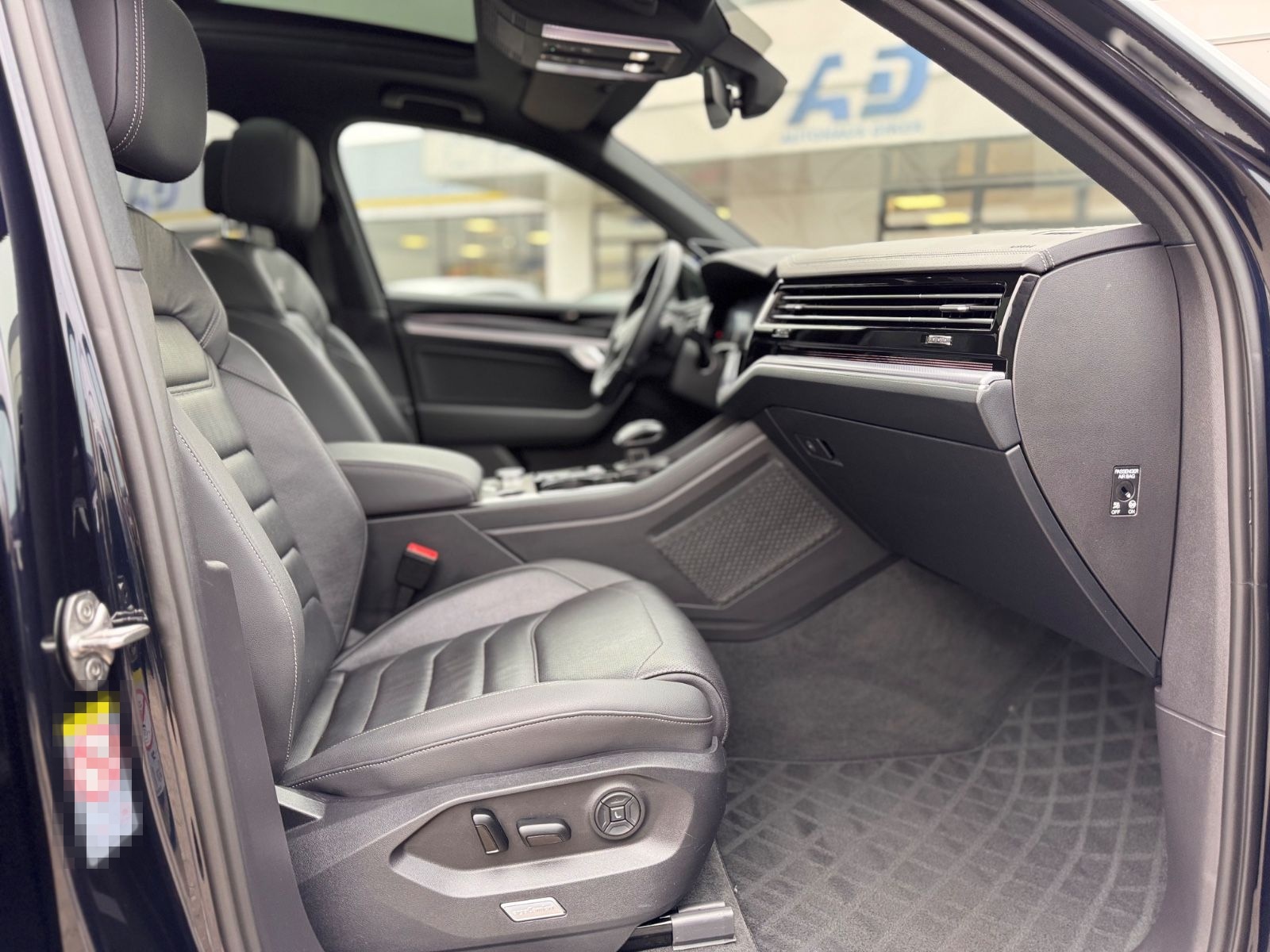 Volkswagen Touareg 3.0 TDI R-Line 4Motion foto 22