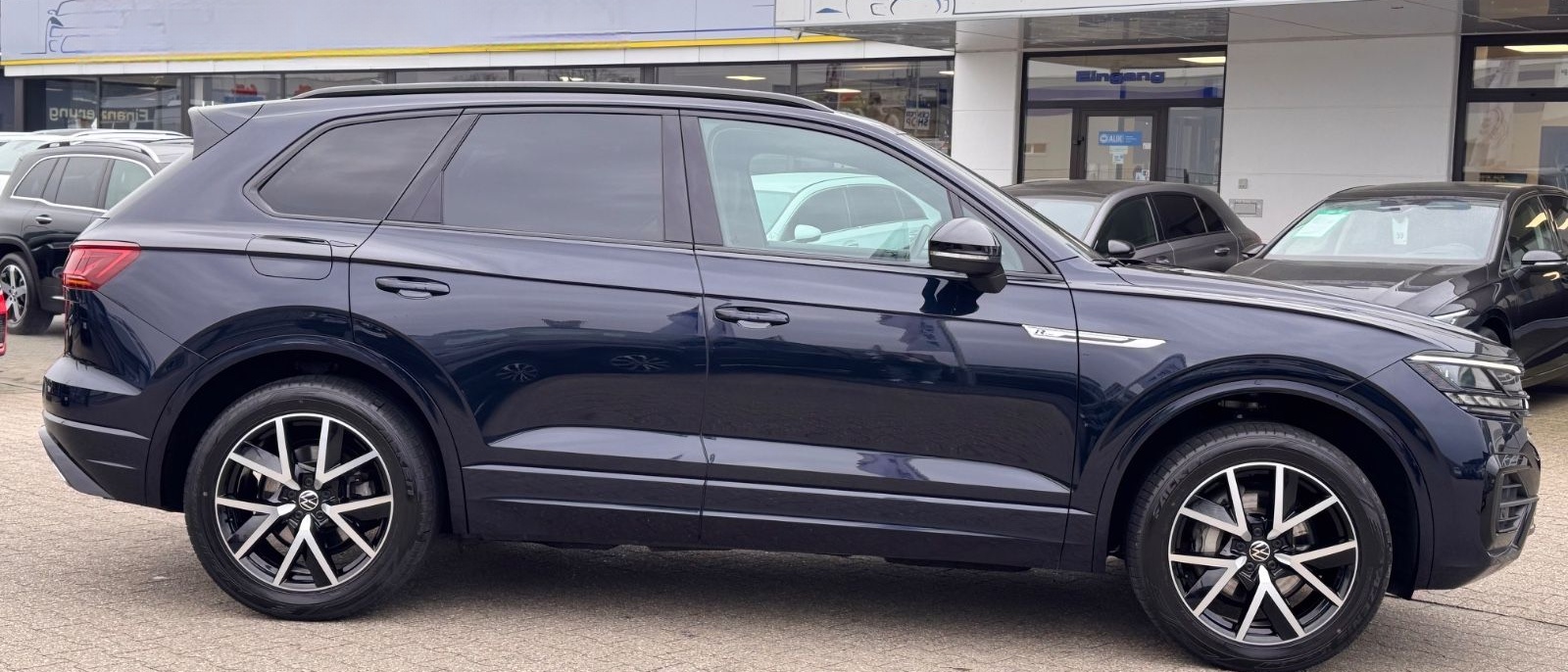 Volkswagen Touareg 3.0 TDI R-Line 4Motion foto 4