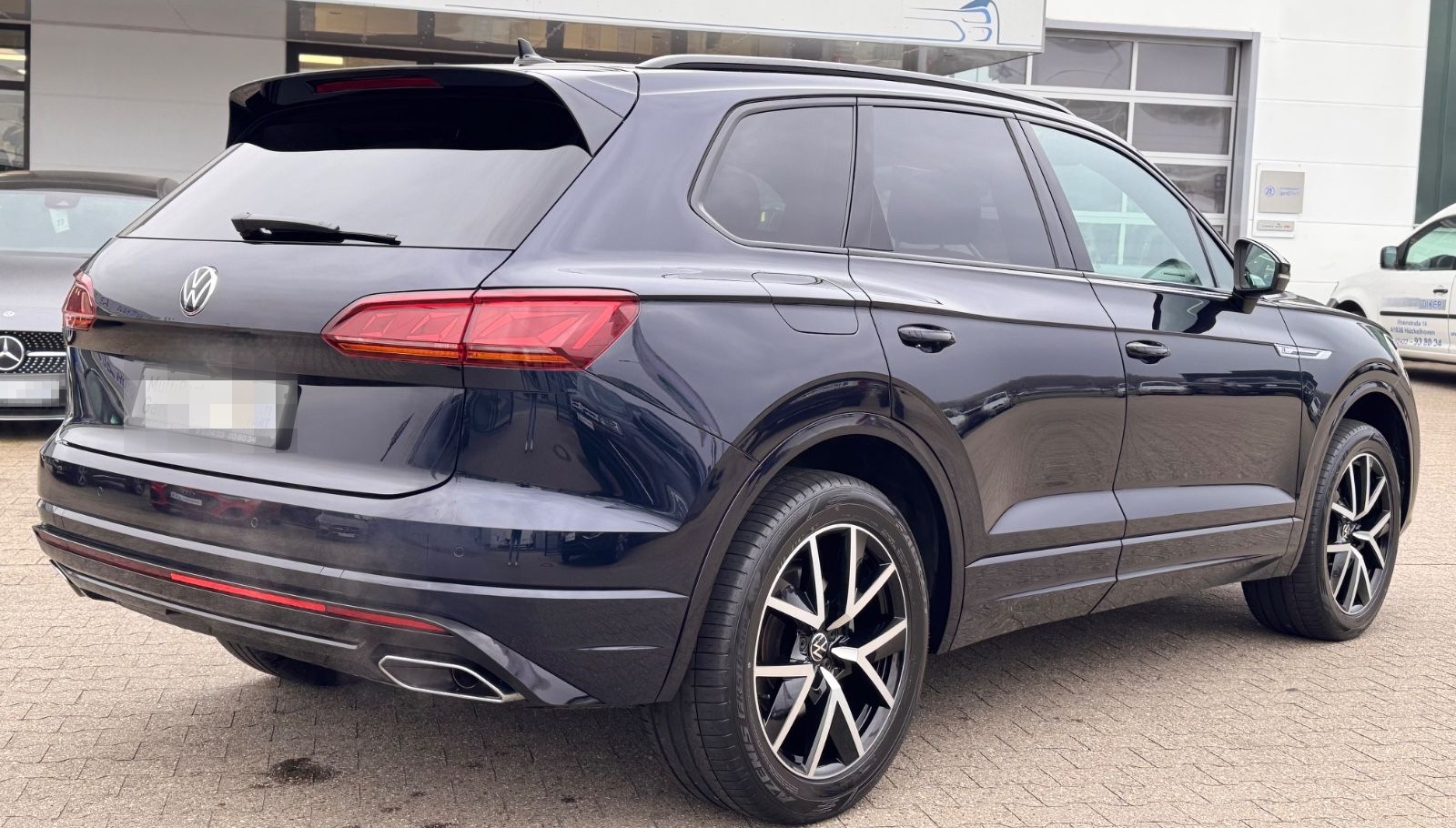 Volkswagen Touareg 3.0 TDI R-Line 4Motion foto 5