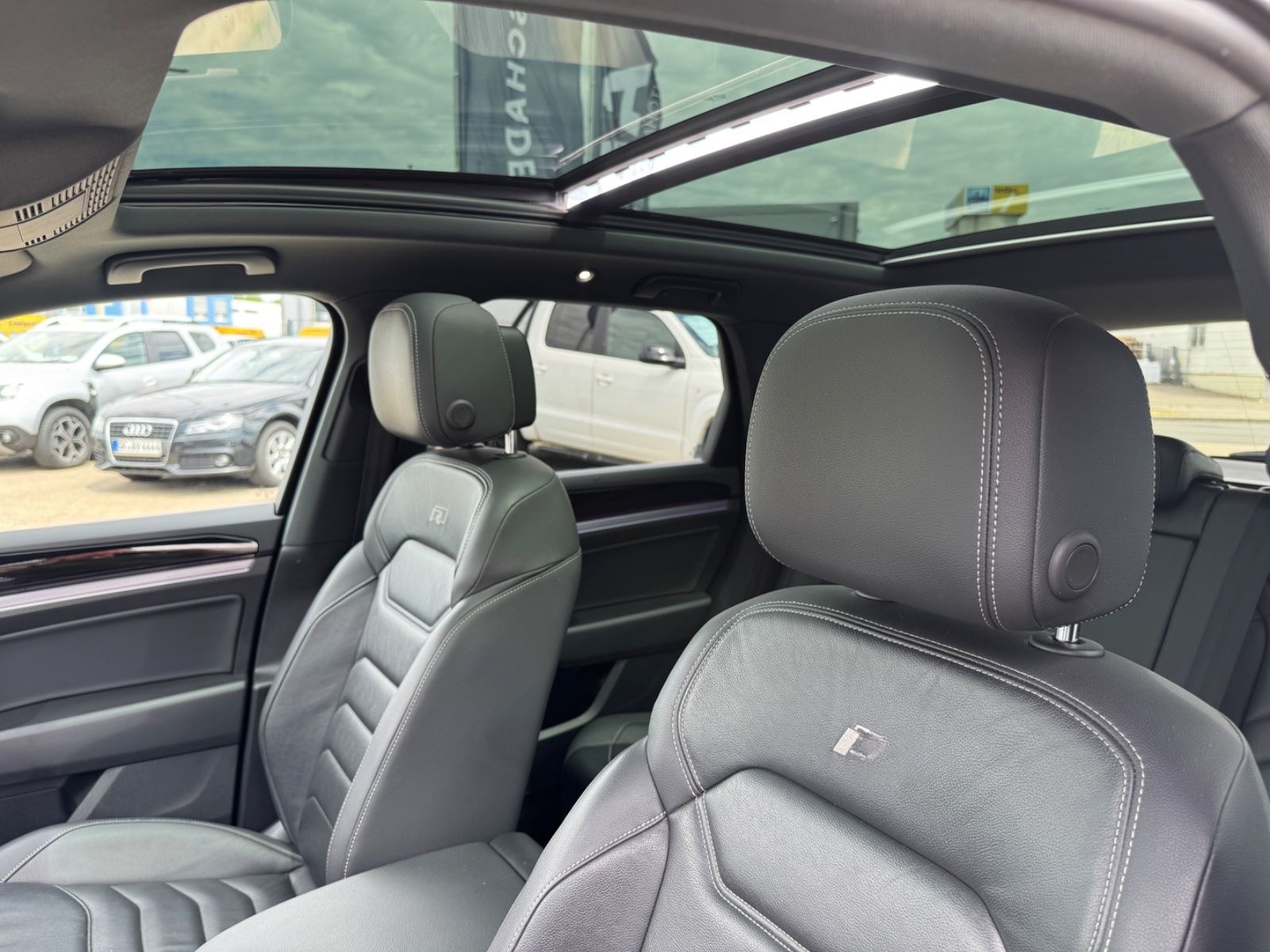 Volkswagen Touareg R-Line 4Motion Euro6,Pano,Luft,AHK,Leder foto 16