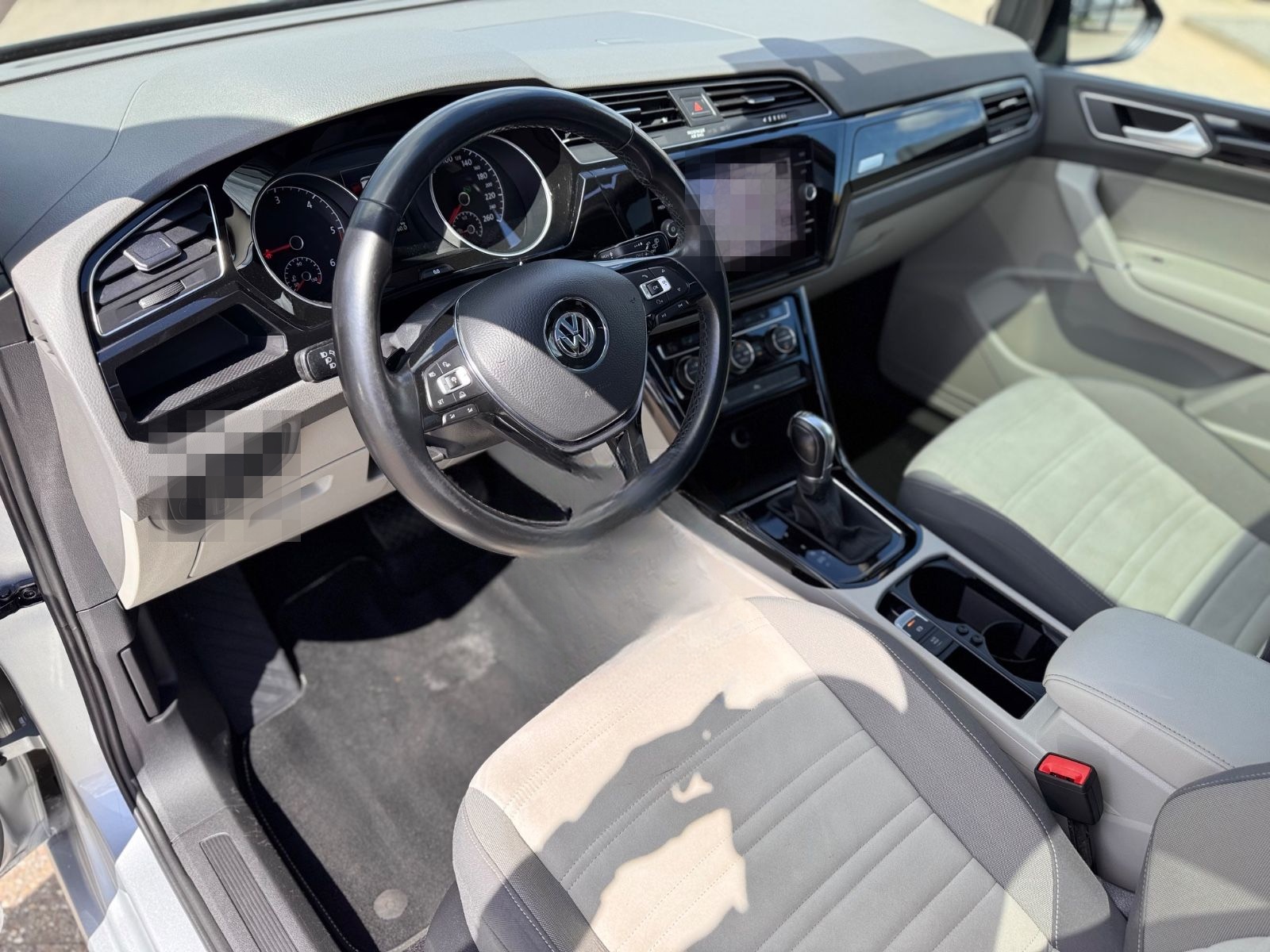 Volkswagen Touran 2.0 TDI DSG Highline foto 15