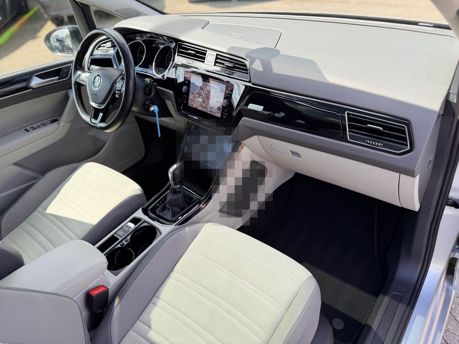 Volkswagen Touran 2.0 TDI DSG Highline foto 23