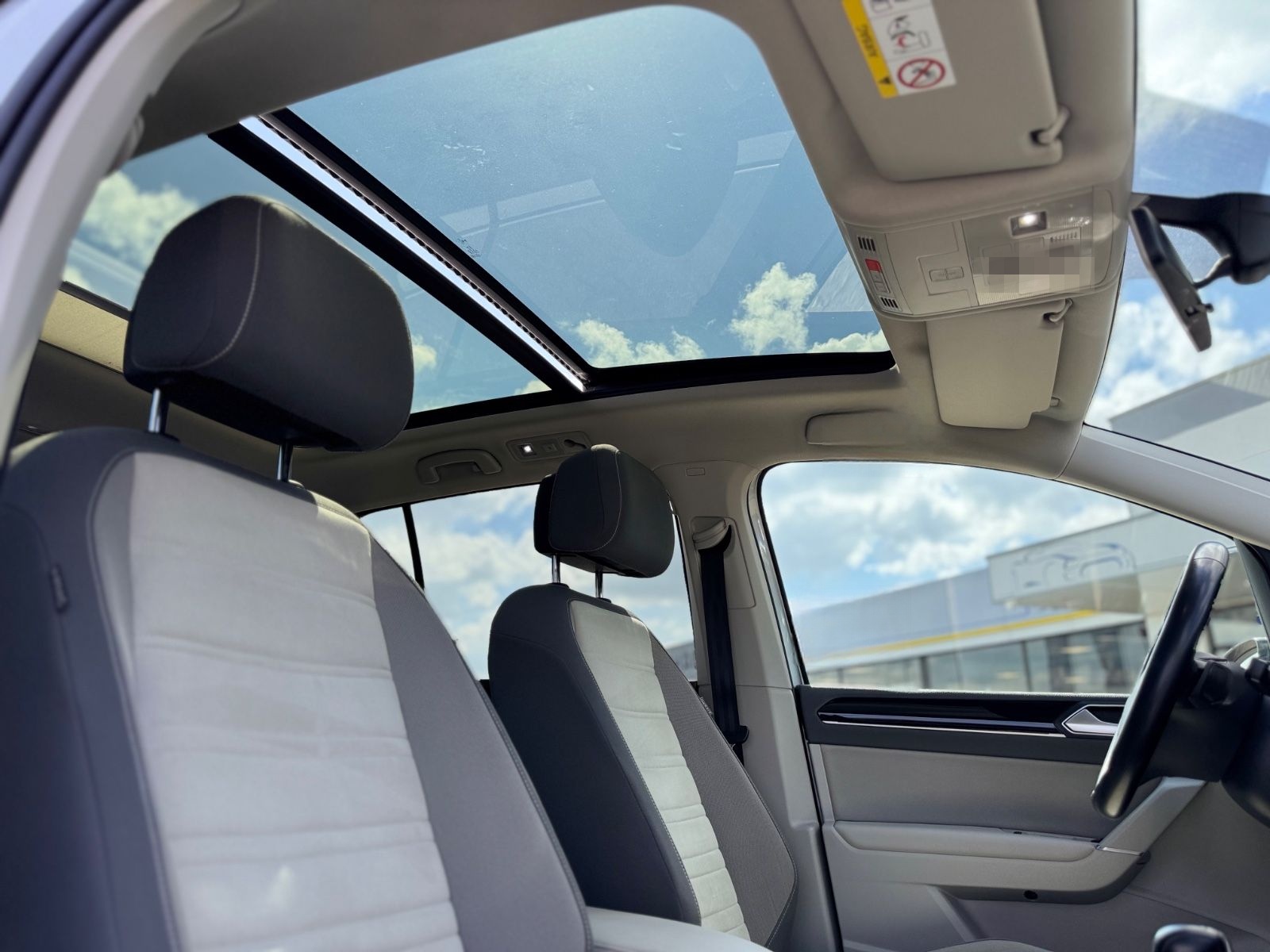 Volkswagen Touran 2.0 TDI DSG Highline foto 24