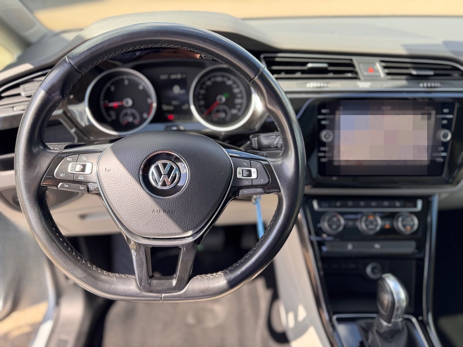 Volkswagen Touran 2.0 TDI DSG Highline foto 25