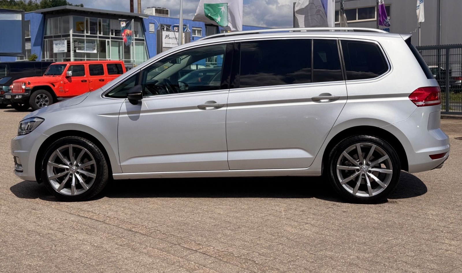 Volkswagen Touran 2.0 TDI DSG Highline foto 8