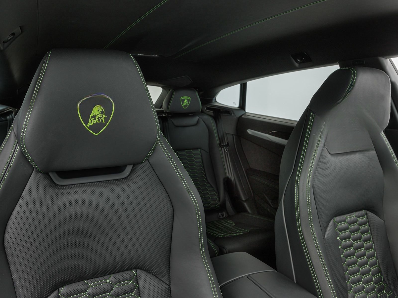 Lamborghini Urus foto 12