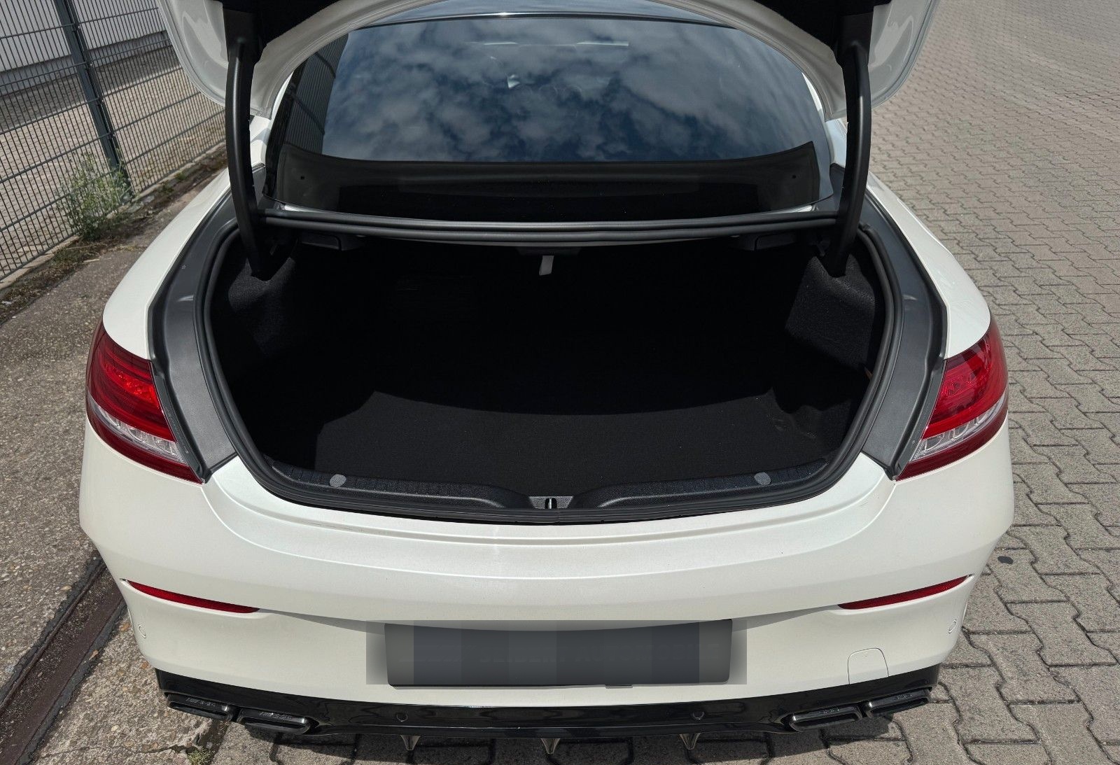 Mercedes-Benz C 63 AMG Coupe PANO/360°/SPORTABGAS/NIGHT/BURMES foto 16