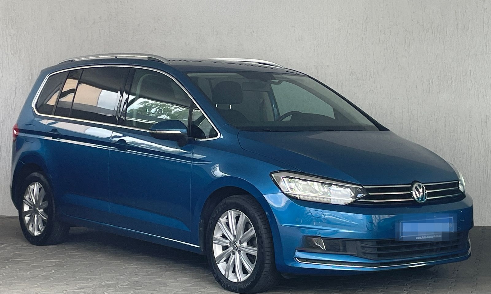 Volkswagen Touran 2.0 TDI BMT Highline*Navi*LED*AHK*7.SITZE foto 2