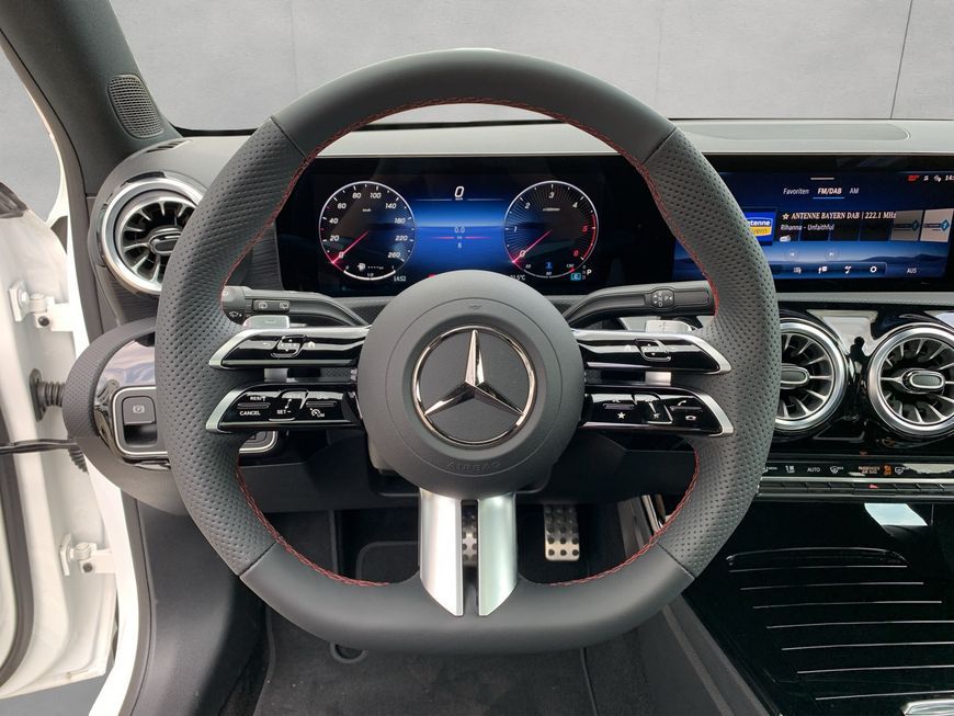 Mercedes-Benz A 200 d AMG  Adv+ Standheiz. Multib. Pano foto 10