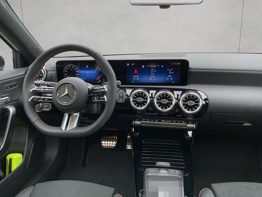 Mercedes-Benz A 200 d  AMG Adv. Plus Pano Multibeam Standheizu foto 12