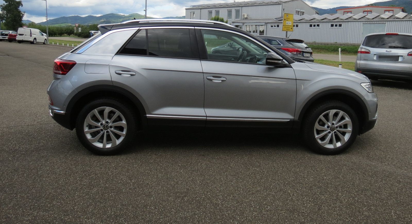 Volkswagen T-Roc Style,DSG,Navi,LED,AHK,ACC foto 9