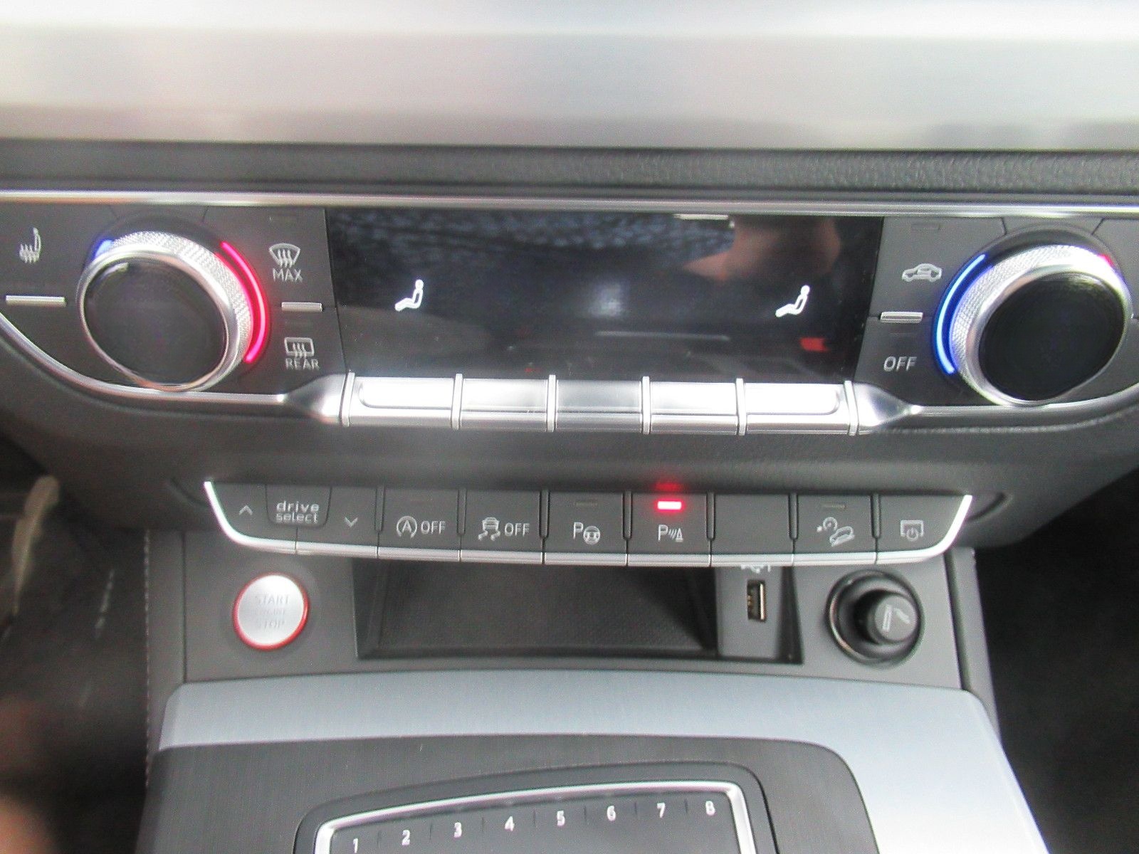 Audi SQ5 3.0 quattro STANDHZG PANO LUFT LED S-LINE foto 14