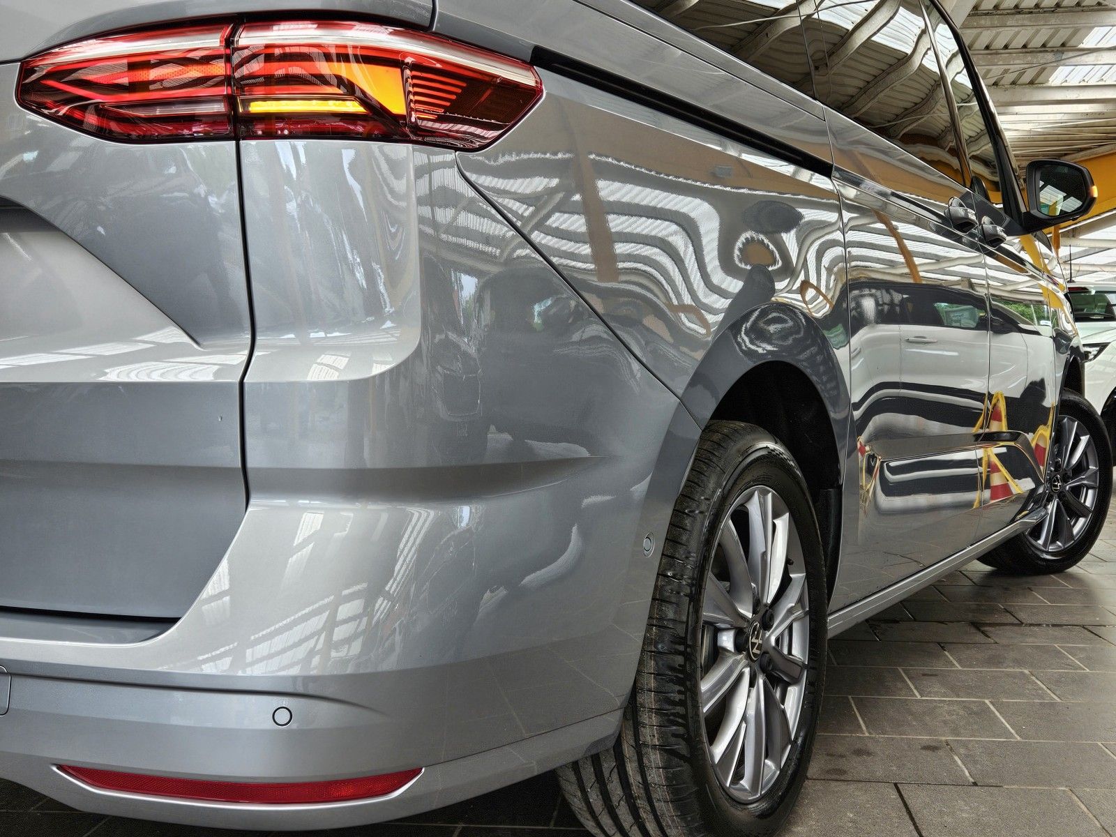 Volkswagen T7 Multivan TDI L2 7-Sitzer Pano el.Heck e.Türen foto 4