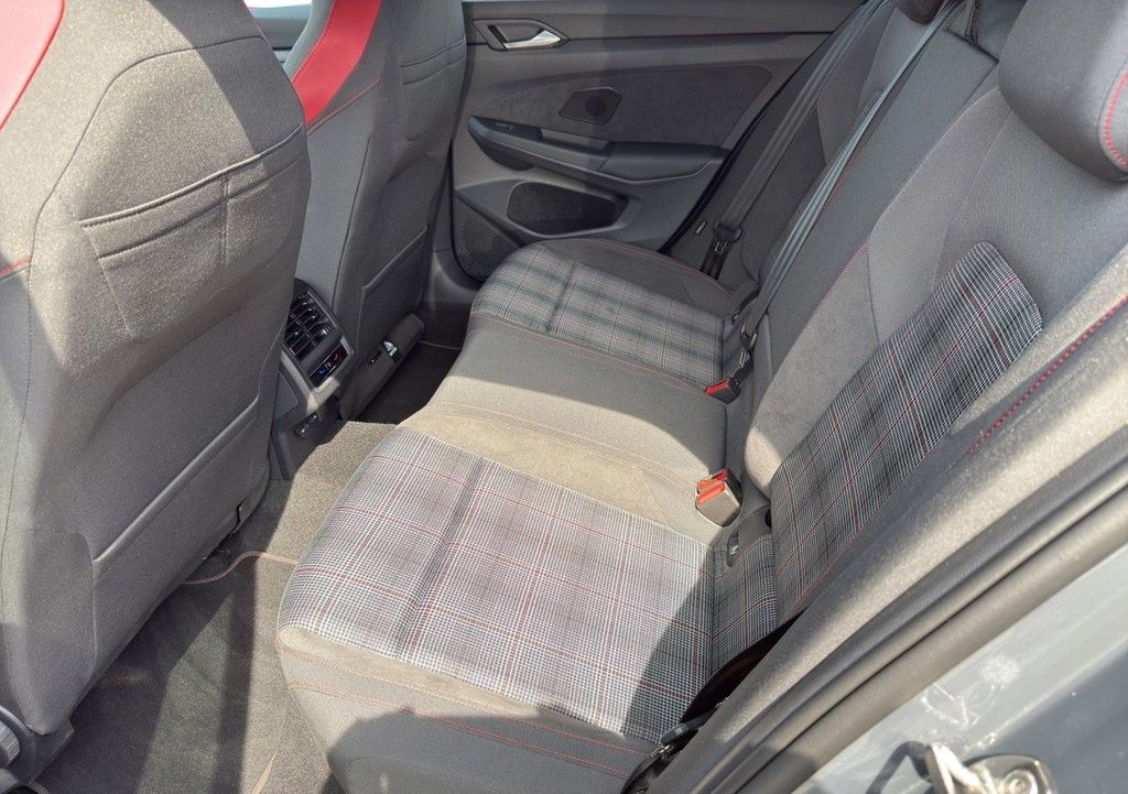 Volkswagen Golf VIII 2.0 TSI DSG GTI DCC IQ-LIGHT*HEADUP*NA foto 18
