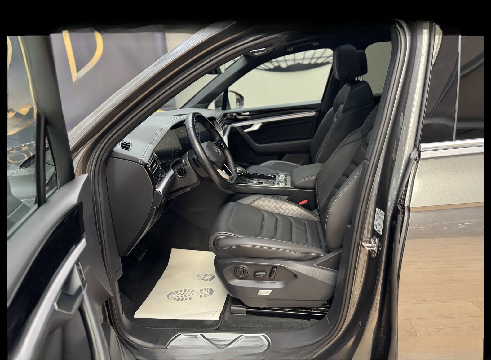 Volkswagen Touareg Elegance 4MOT 3.0TSI eHybrid Luft/HeadUp foto 13