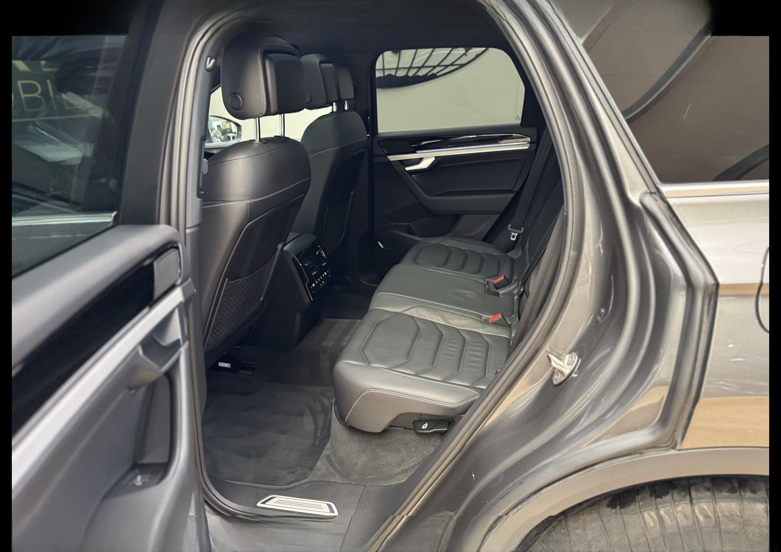 Volkswagen Touareg Elegance 4MOT 3.0TSI eHybrid Luft/HeadUp foto 14