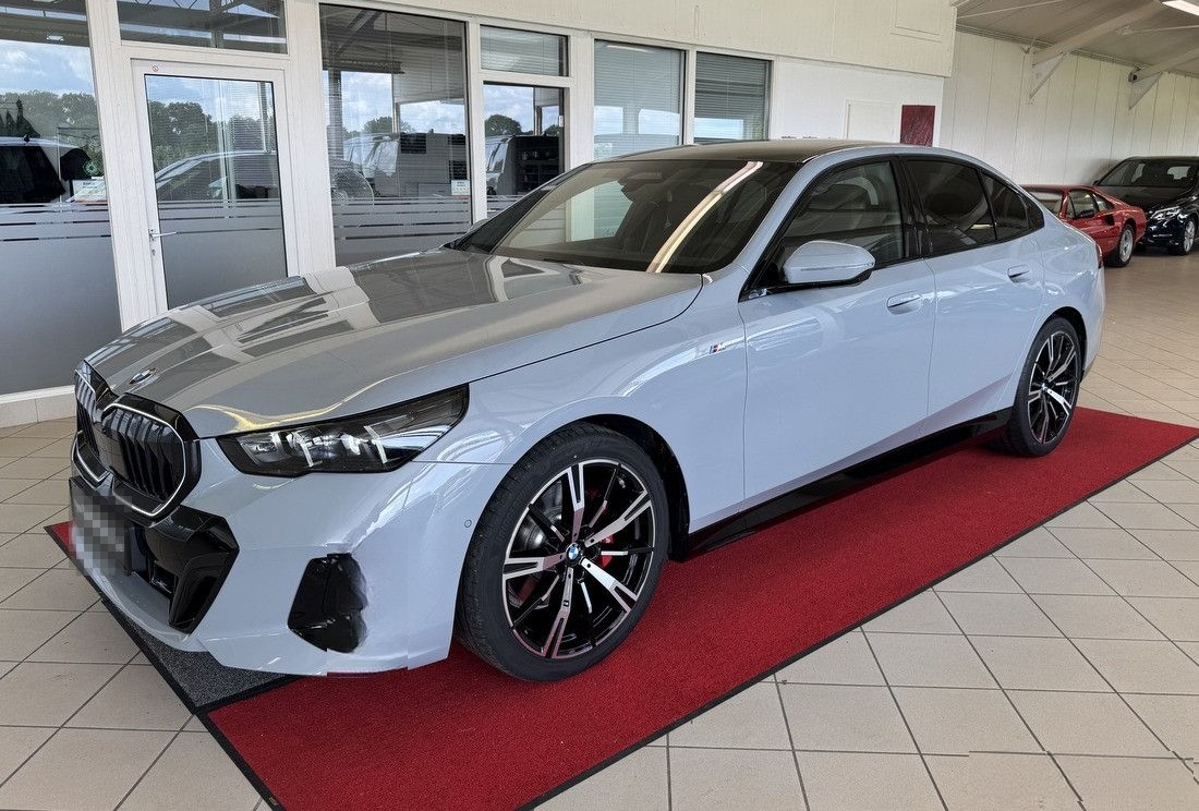 BMW 520d xDrive M-Sportpaket-Pro*Key-G*ICONIC*Harman foto 2