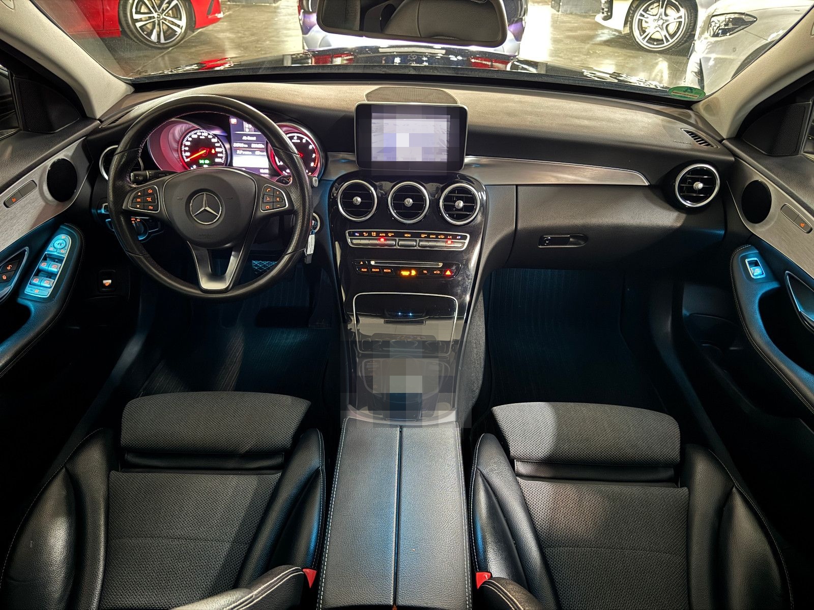 Mercedes-Benz C 180 T CGI 9GT 2X AVANTGARDE PANO ILS NAVI AHK foto 11