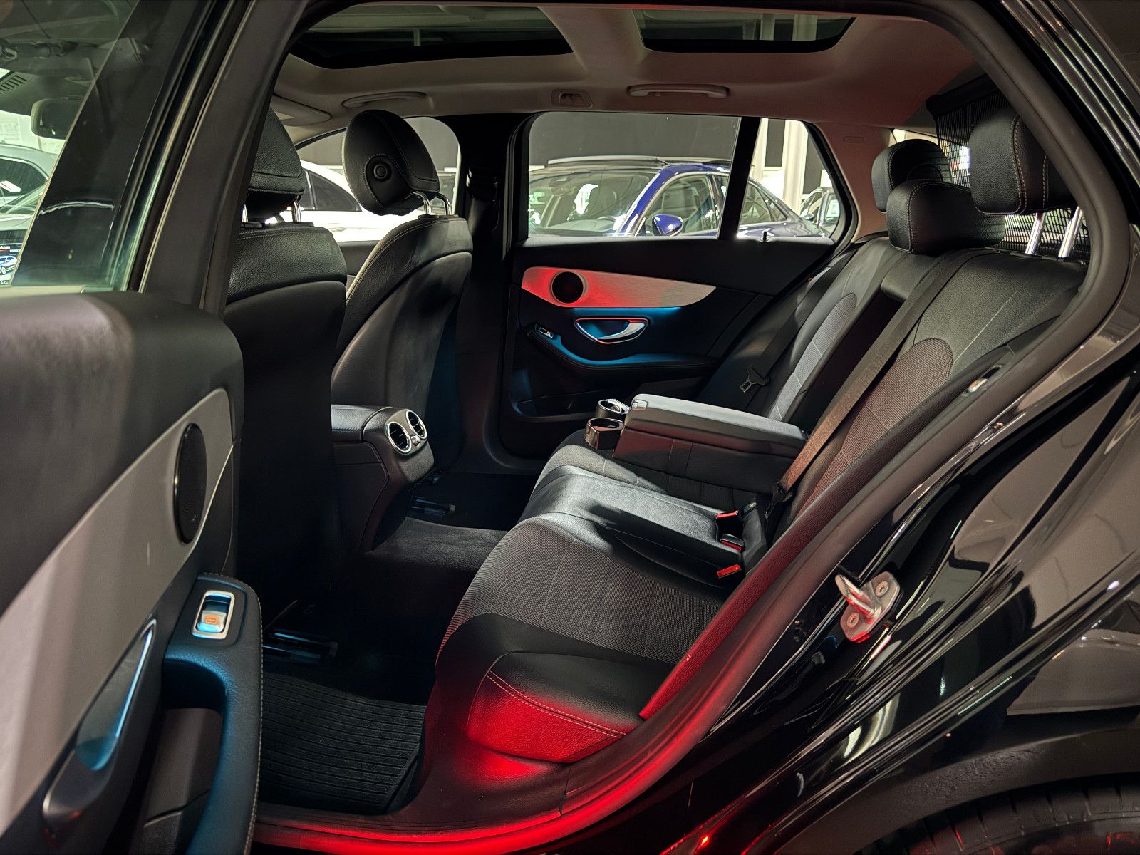 Mercedes-Benz C 180 T CGI 9GT 2X AVANTGARDE PANO ILS NAVI AHK foto 13