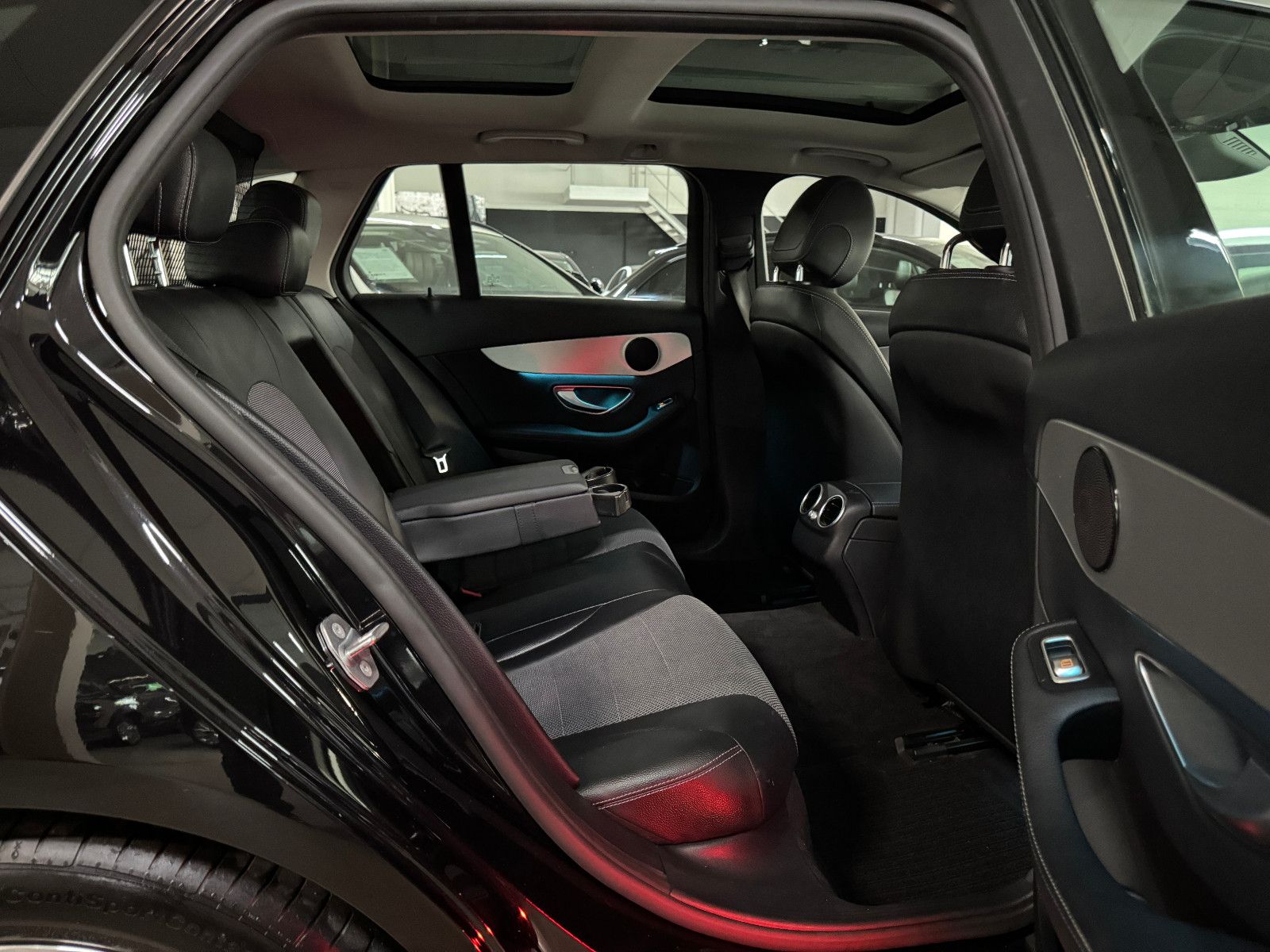 Mercedes-Benz C 180 T CGI 9GT 2X AVANTGARDE PANO ILS NAVI AHK foto 14