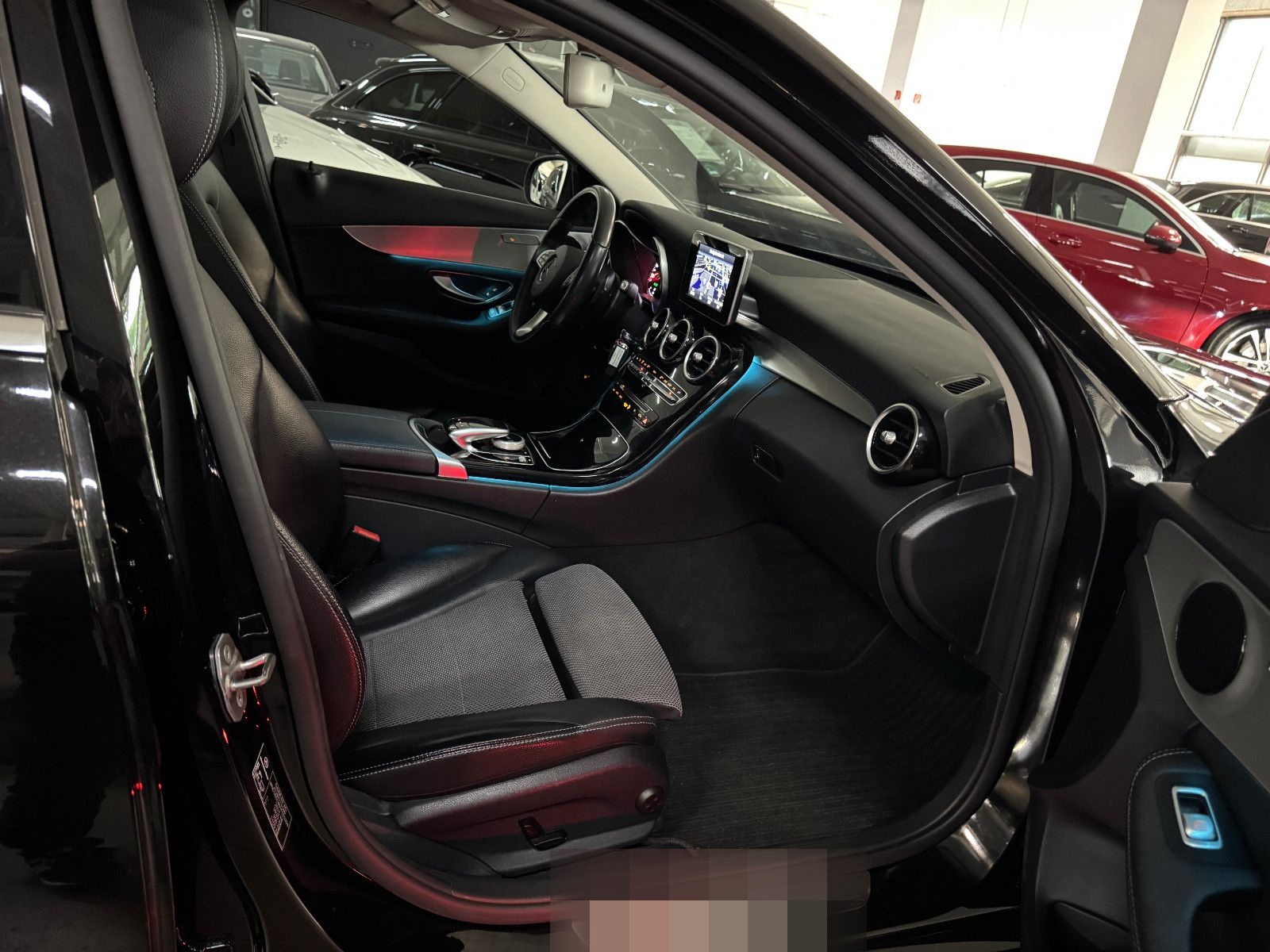 Mercedes-Benz C 180 T CGI 9GT 2X AVANTGARDE PANO ILS NAVI AHK foto 16