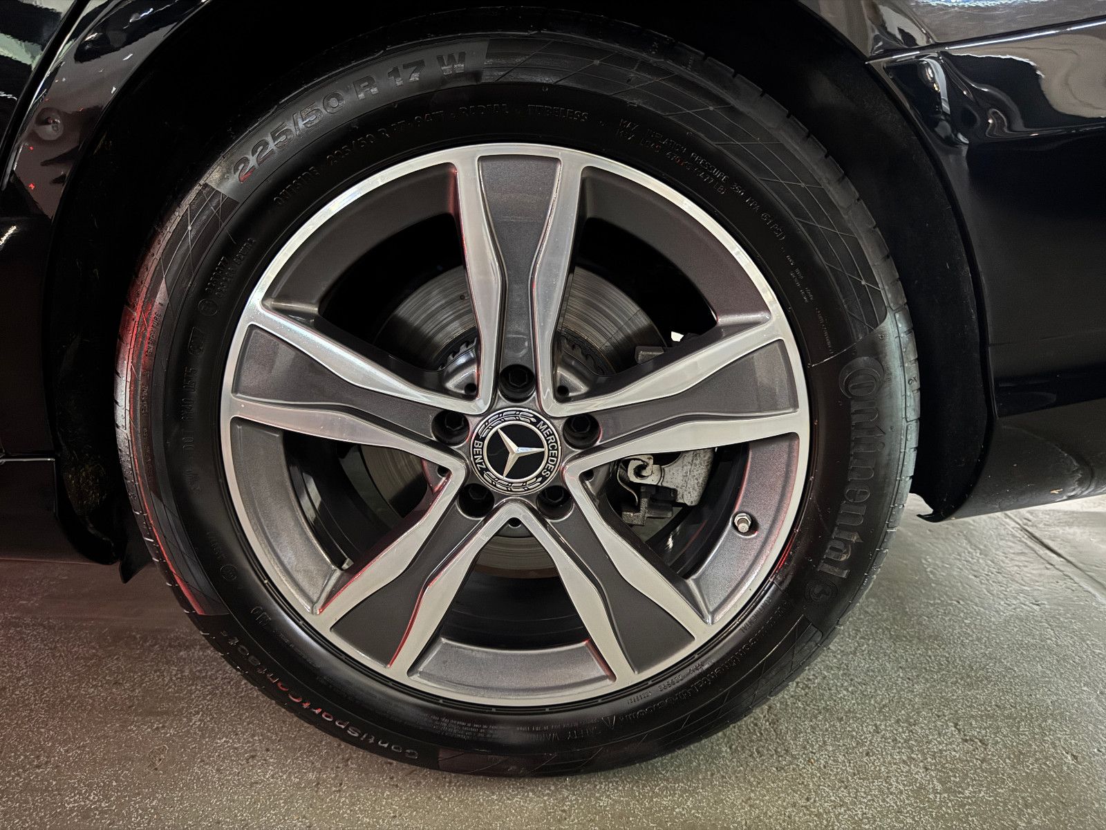 Mercedes-Benz C 180 T CGI 9GT 2X AVANTGARDE PANO ILS NAVI AHK foto 19