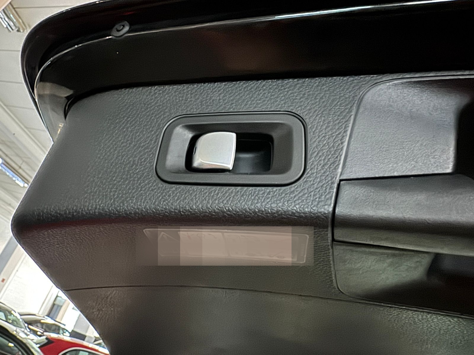 Mercedes-Benz C 180 T CGI 9GT 2X AVANTGARDE PANO ILS NAVI AHK foto 24