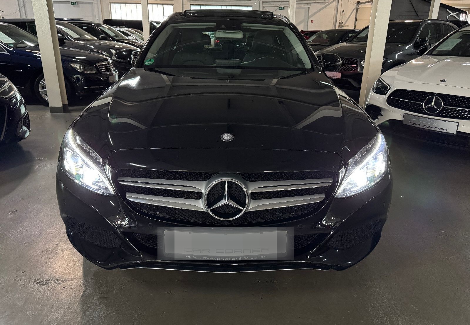 Mercedes-Benz C 180 T CGI 9GT 2X AVANTGARDE PANO ILS NAVI AHK foto 8