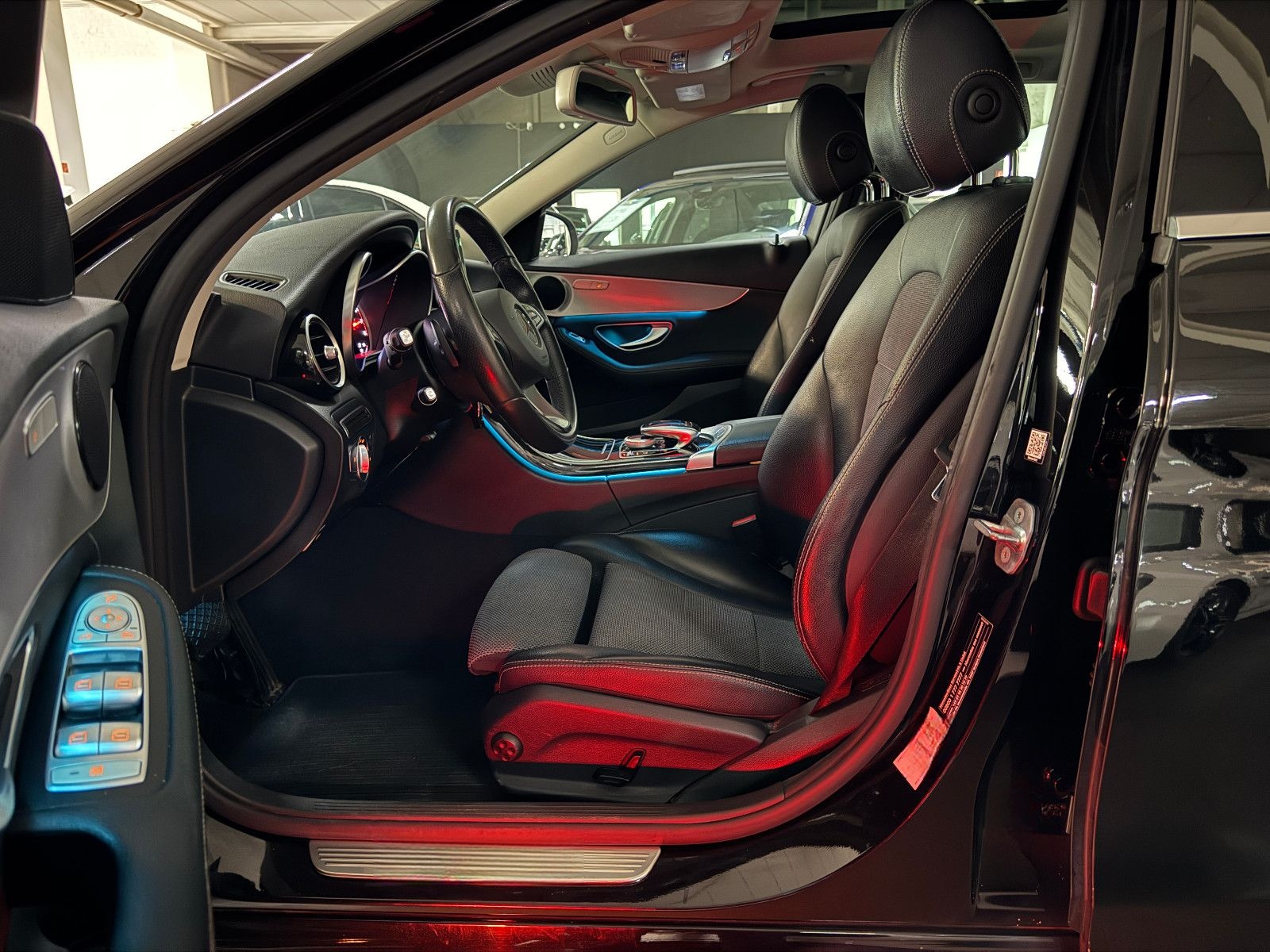 Mercedes-Benz C 180 T CGI 9GT 2X AVANTGARDE PANO ILS NAVI AHK foto 9