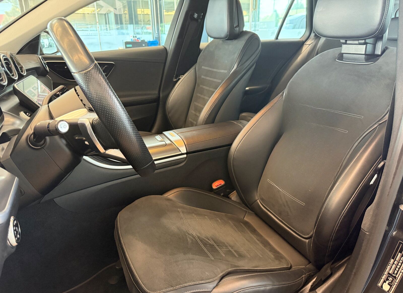 Mercedes-Benz C 200 T AMG +NAVI+LED+AHK+Kamera+SHZ+CarPlay+ foto 18